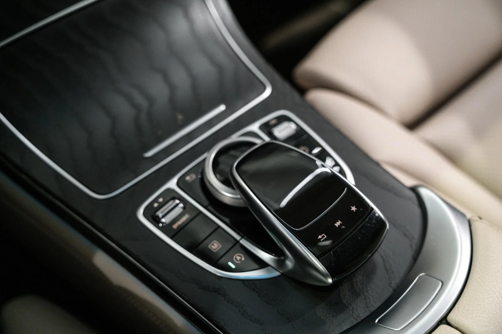 Mercedes-Benz GLC 220 d Coupé 4Matic A Premium Business AMG Night Exclusive, kuva 13