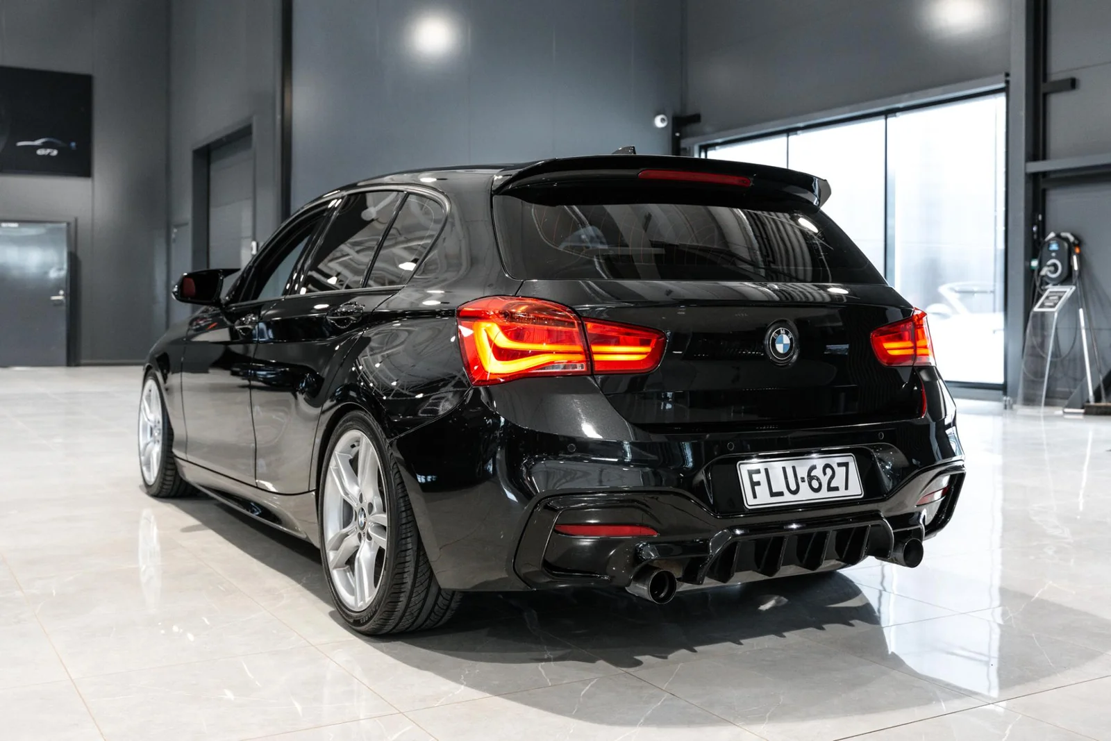BMW M135i F20 Hatchback M135i A xDrive HUIPPUVARUSTELTU SUOMI-AUTO!, kuva 5