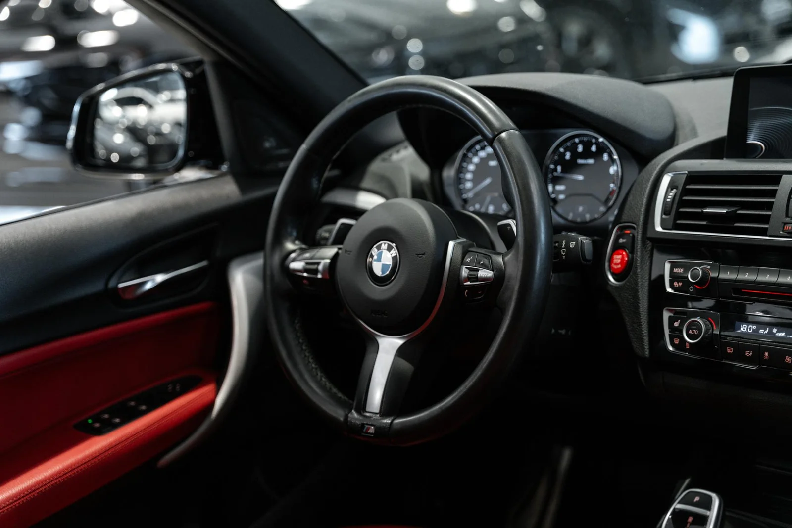 BMW M135i F20 Hatchback M135i A xDrive HUIPPUVARUSTELTU SUOMI-AUTO!, kuva 11