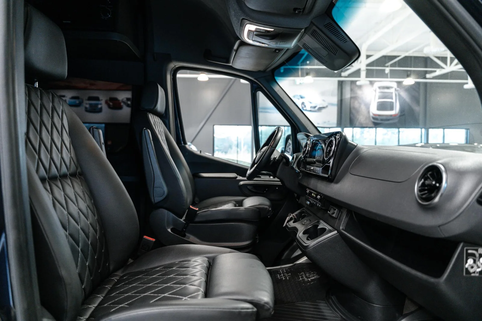 Mercedes-Benz Sprinter 319CDI RWD-3,5/43K pitkä A3 A, kuva 6