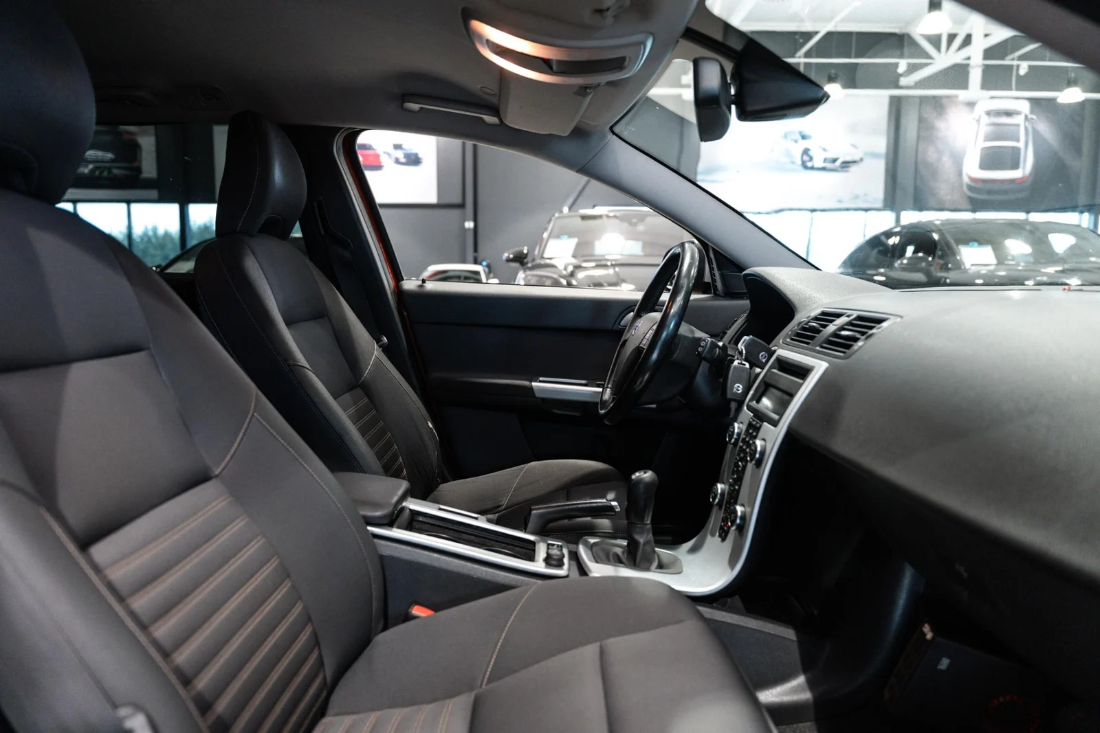 Volvo V50 1,6D DRIVe start/stop Momentum man, kuva 8