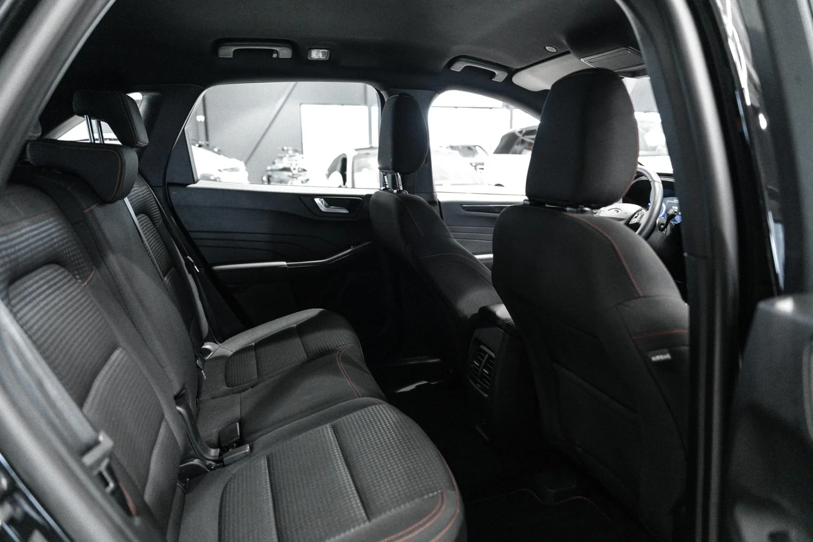 Ford Kuga 2,5 Ladattava hybridi (PHEV) 225hv CVT FWD ST-Line 5-ovinen, kuva 9