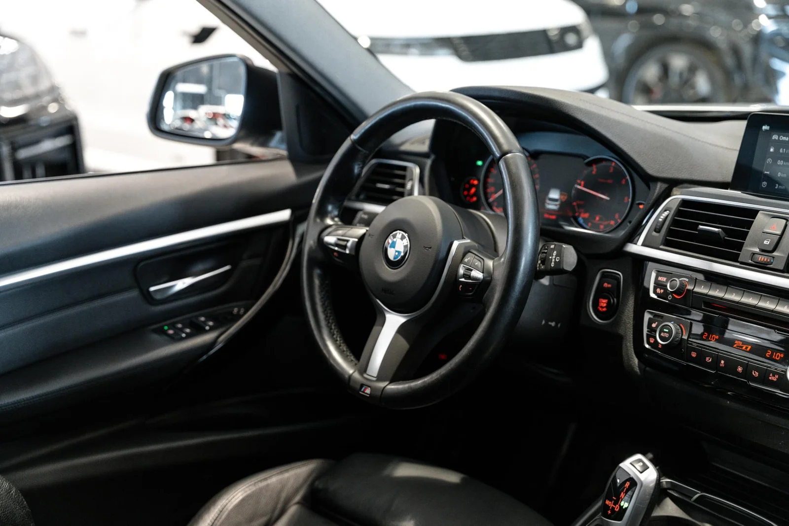 BMW 318 F31 Touring 318d A Business Exclusive Sport / Suomi-auto, kuva 11