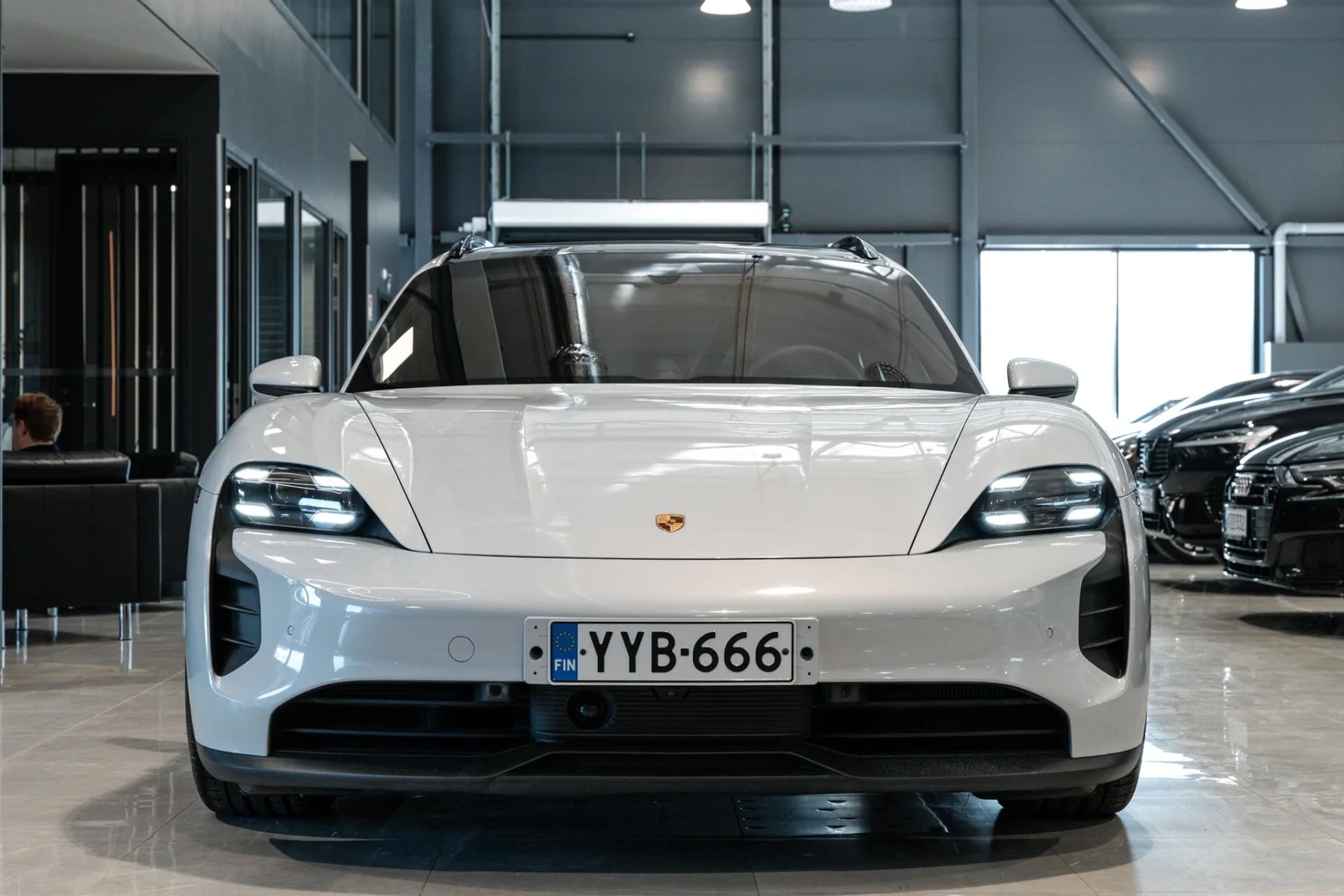 Porsche Taycan GTS Sport Turismo HUIPPUVARUSTELTU!, kuva 4