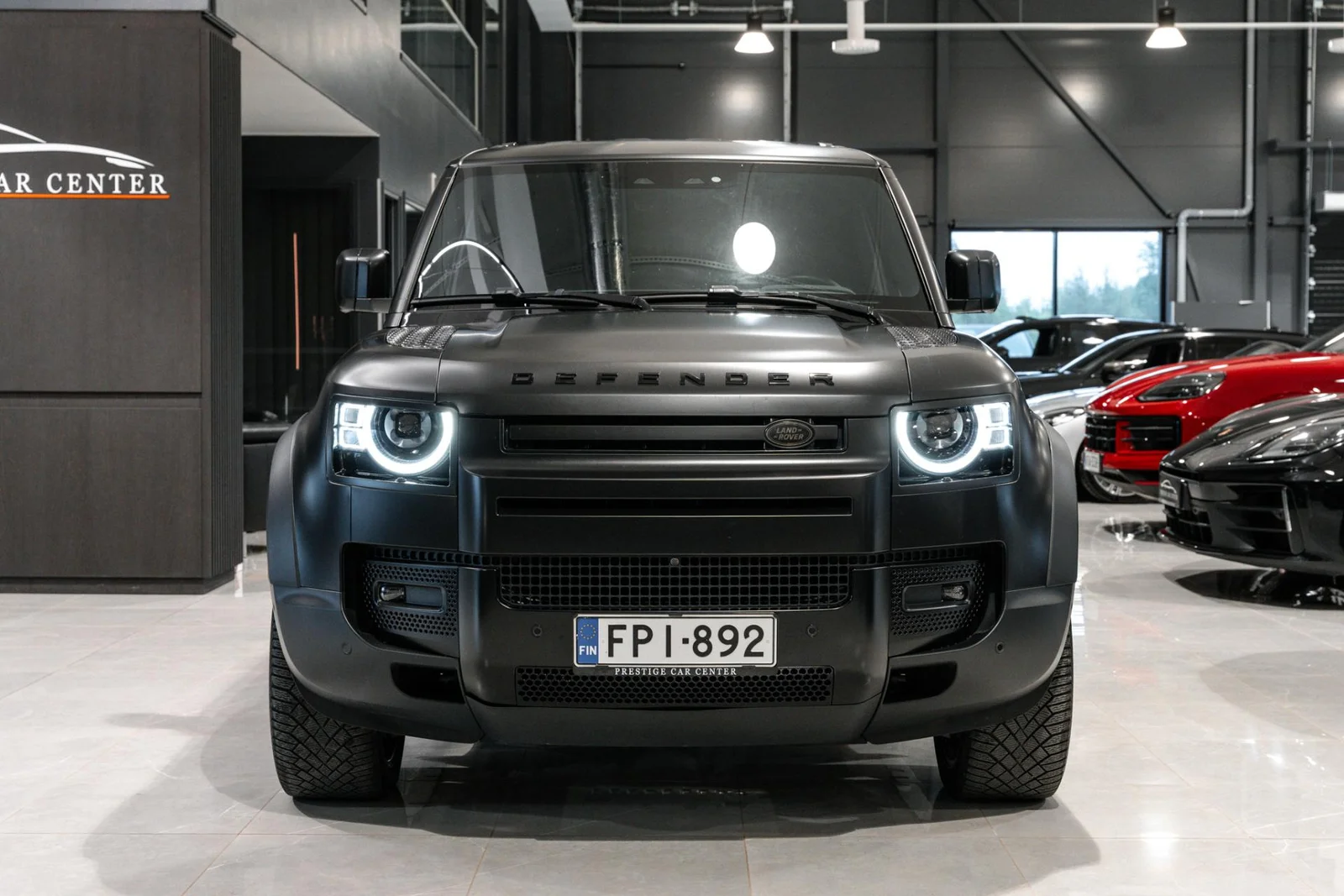 Land Rover Defender 110 D200 MHEV 23MY sis. alv, kuva 3