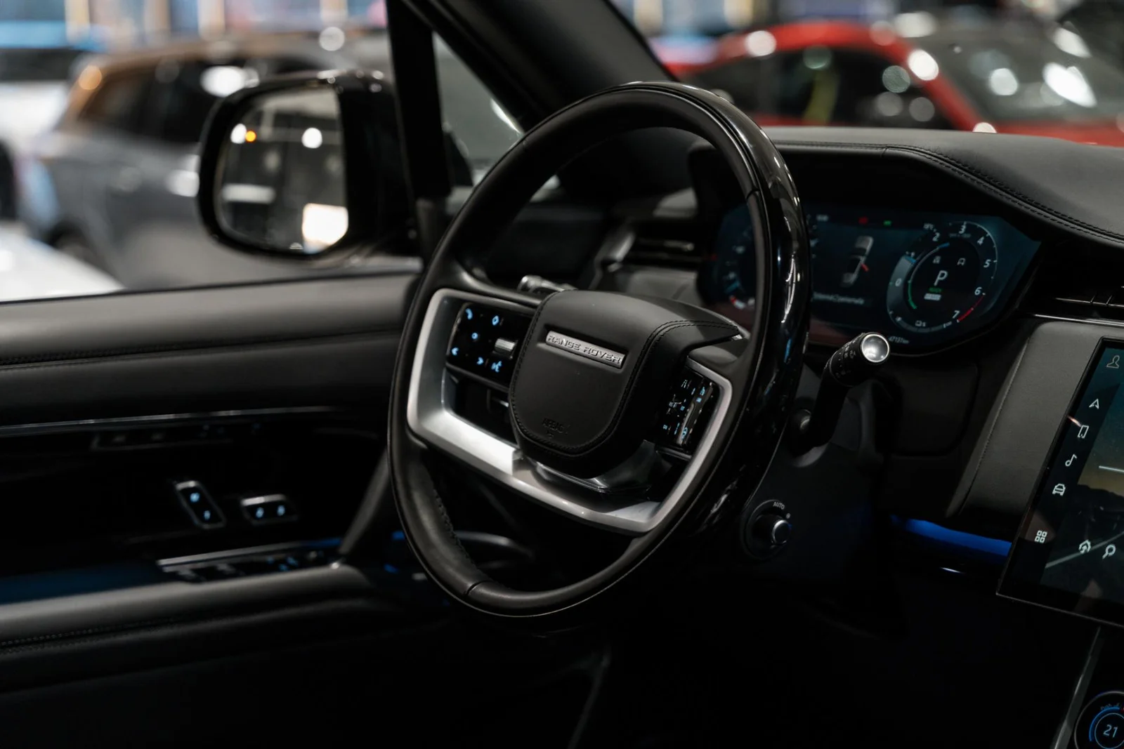 Land Rover Range Rover P510e Plug-in Hybrid Autobiography Suomi-auto, kuva 10