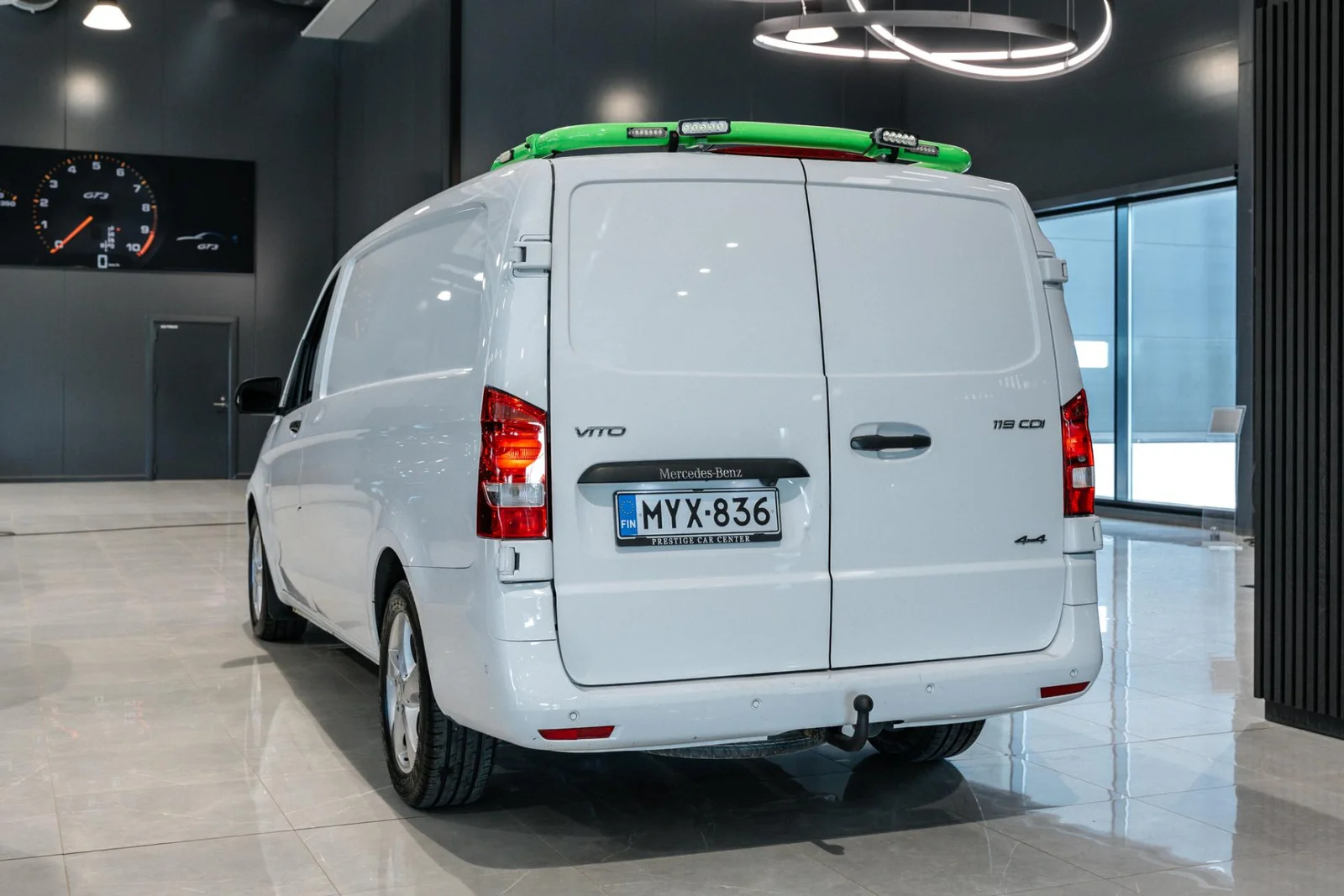 Mercedes-Benz Vito 119CDI 4x4-3,2/32K keskipitkä A2 A HUIPPUVARUSTELTU!, kuva 4