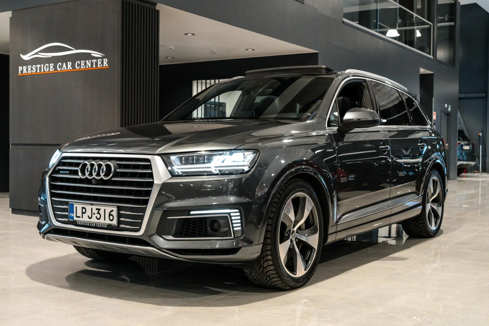 Audi Q7 Business 3,0 V6 TDI e-tron quattro tiptronic S-line HUIPPUVARUSTELTU!, kuva 2