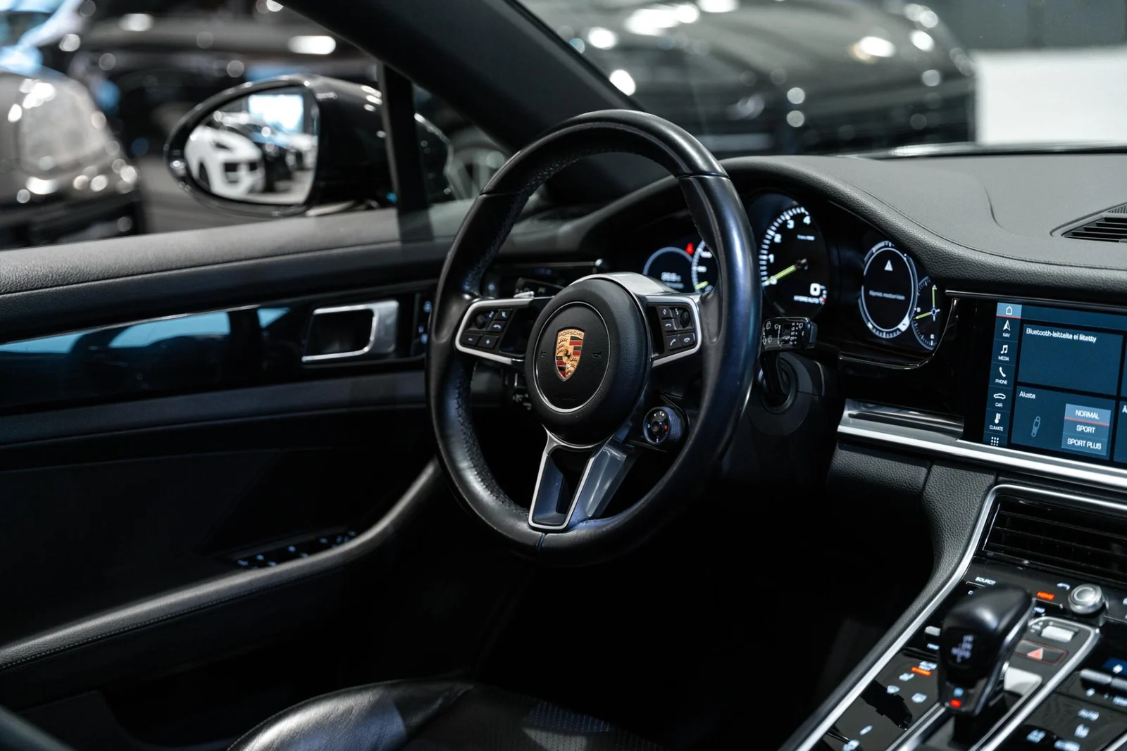 Porsche Panamera 4 E-Hybrid Sport Turismo Sport pakoputkisto / Panoraama, kuva 11
