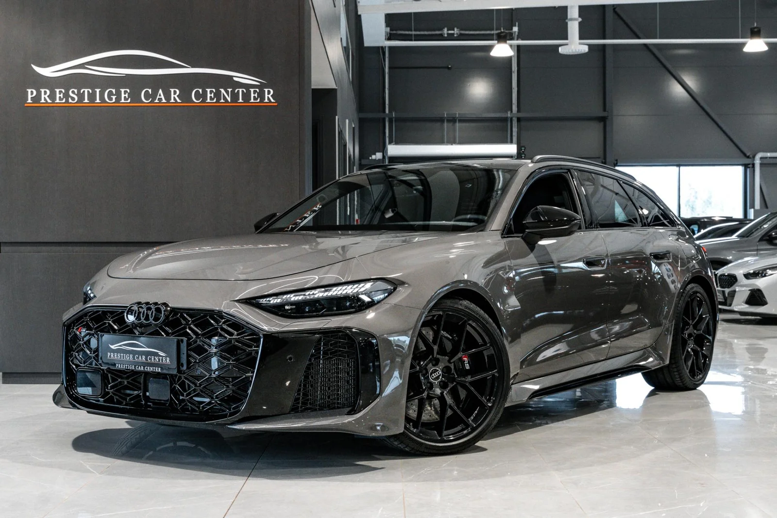 Audi RS5 Avant quattro Sport RS paketti HUIPPUVARUSTELTU!!!, kuva 1