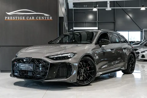 Audi RS5 Avant quattro Sport RS paketti HUIPPUVARUSTELTU!!!