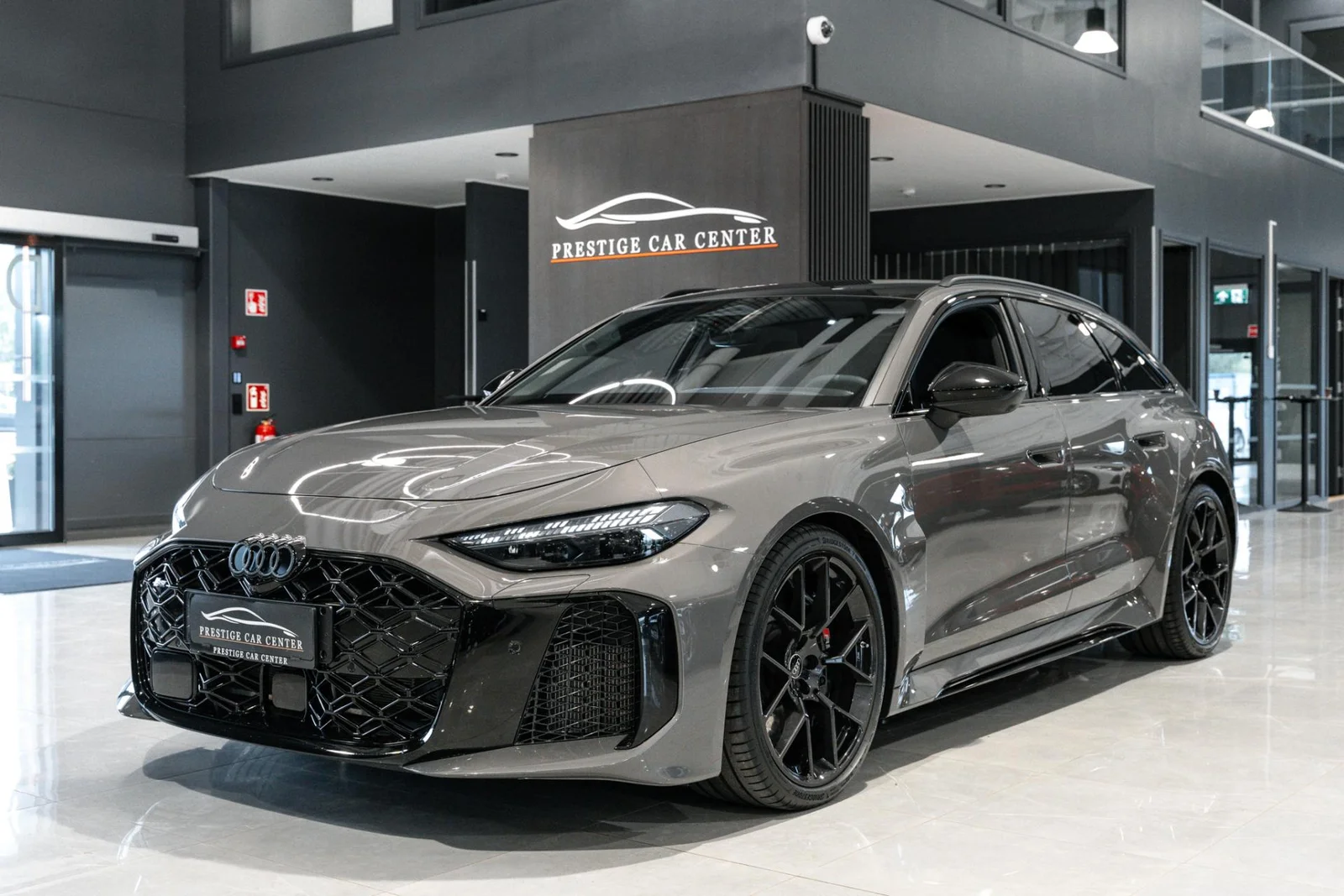 Audi RS5 Avant quattro Sport RS paketti HUIPPUVARUSTELTU!!!, kuva 2