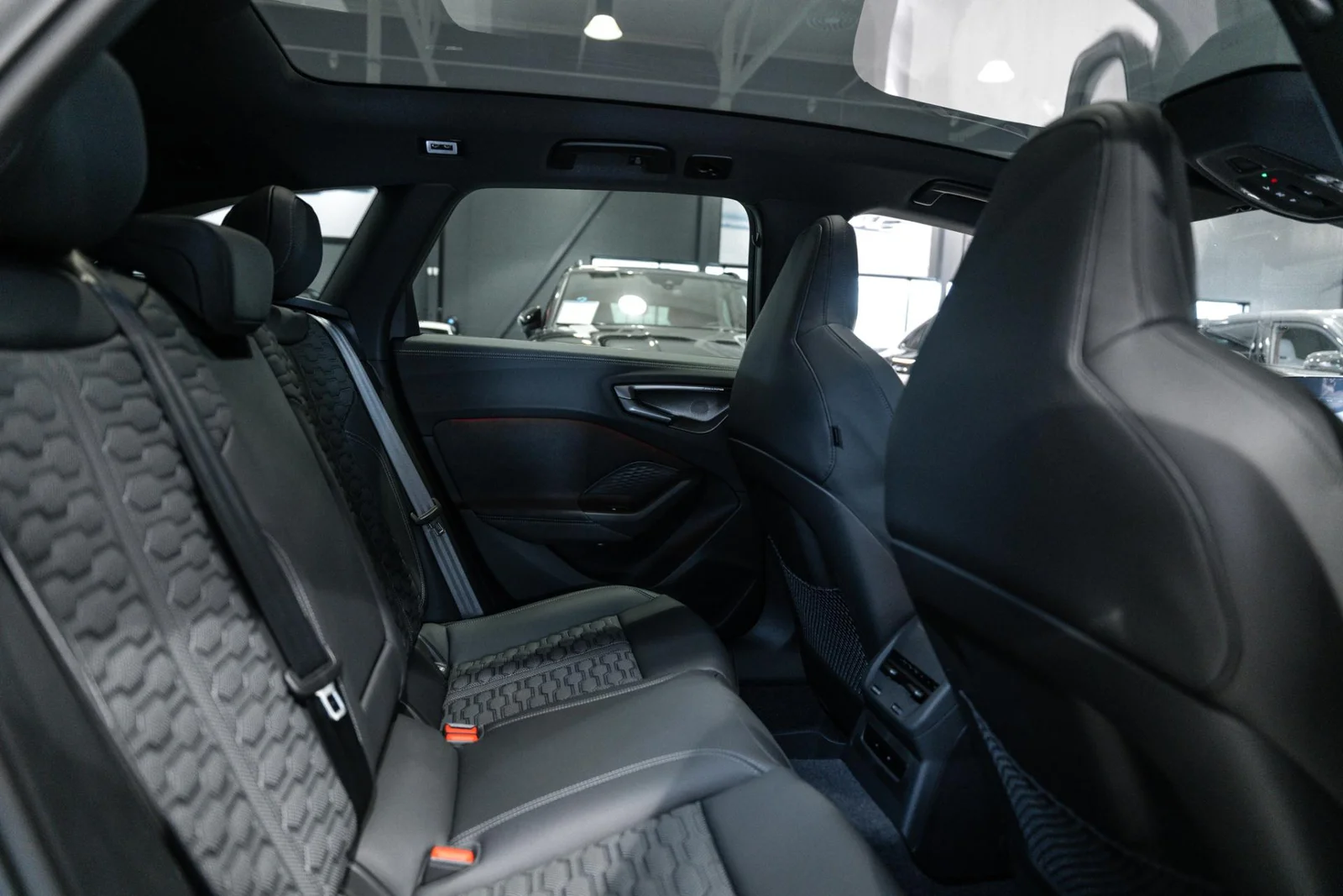 Audi RS5 Avant quattro Sport RS paketti HUIPPUVARUSTELTU!!!, kuva 15