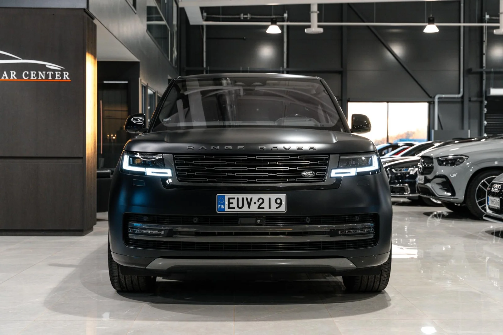 Land Rover Range Rover P510e Plug-in Hybrid Autobiography Suomi-auto, kuva 3