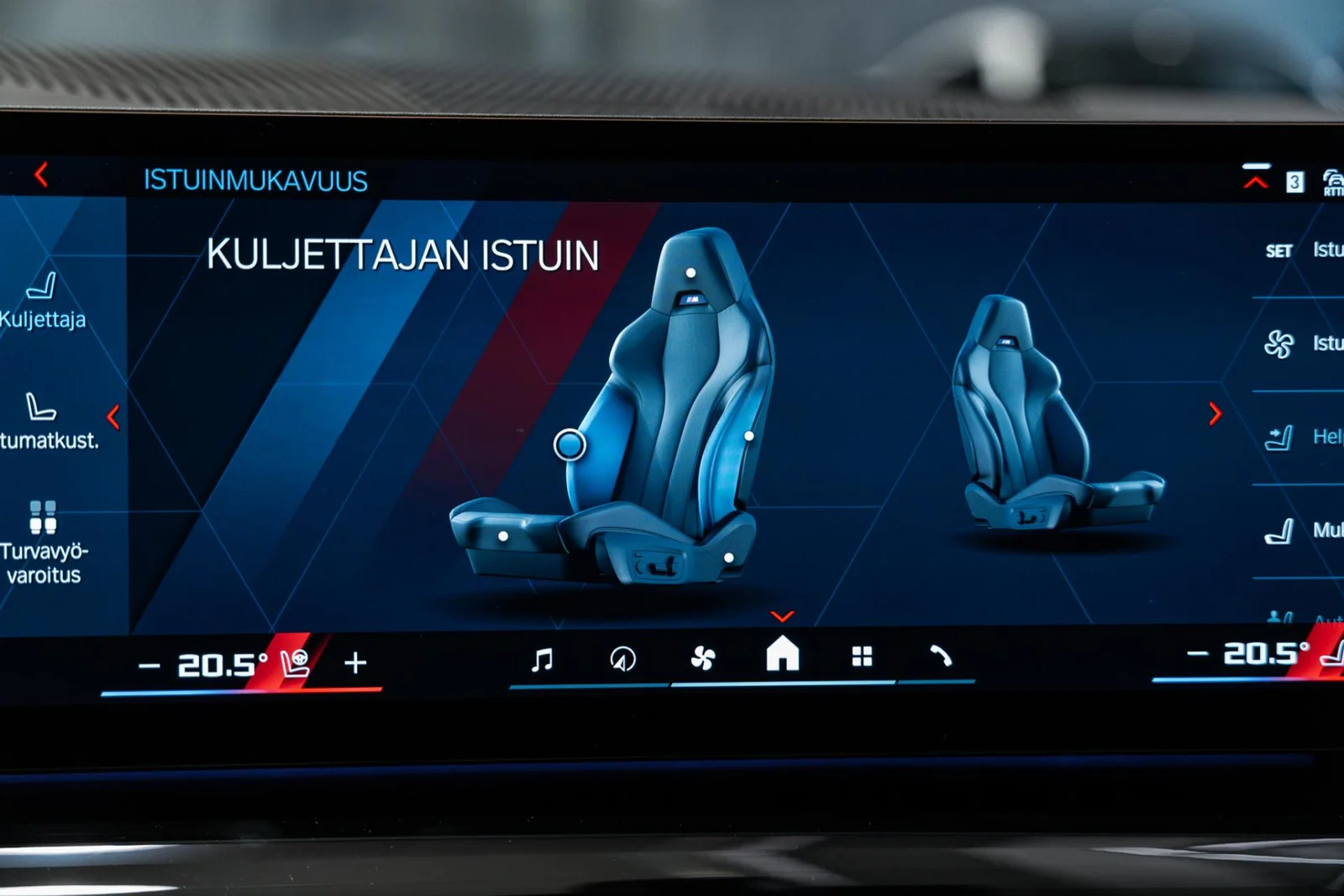 BMW M5 G99 Touring Akrapovic / Vossen / Hiilikuitu, kuva 24