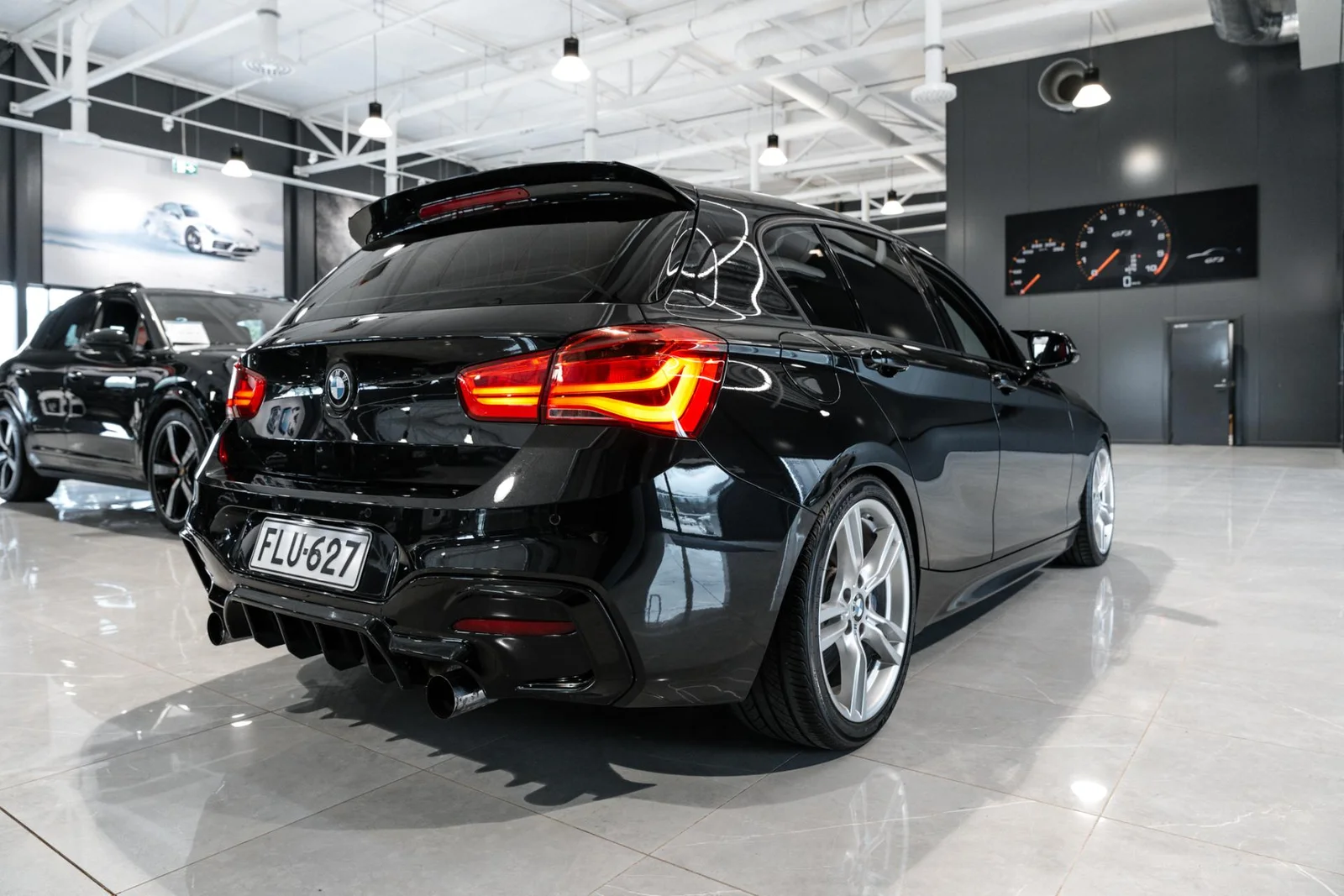 BMW M135i F20 Hatchback M135i A xDrive HUIPPUVARUSTELTU SUOMI-AUTO!, kuva 7