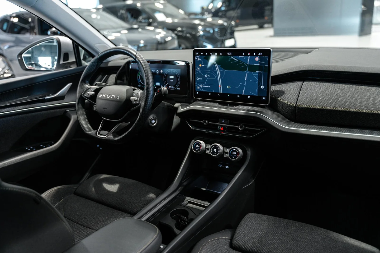 Skoda Kodiaq 1.5 TSI PHEV Selection Explore Edt. DSG Autom. / Pidennetty tehdastakuu / ALV, kuva 10