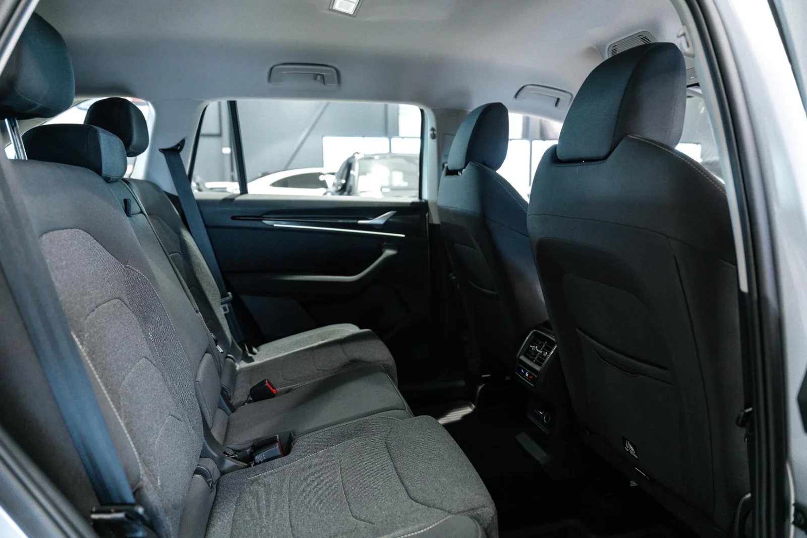Skoda Kodiaq 1.5 TSI PHEV Selection Explore Edt. DSG Autom. / Pidennetty tehdastakuu / ALV, kuva 9