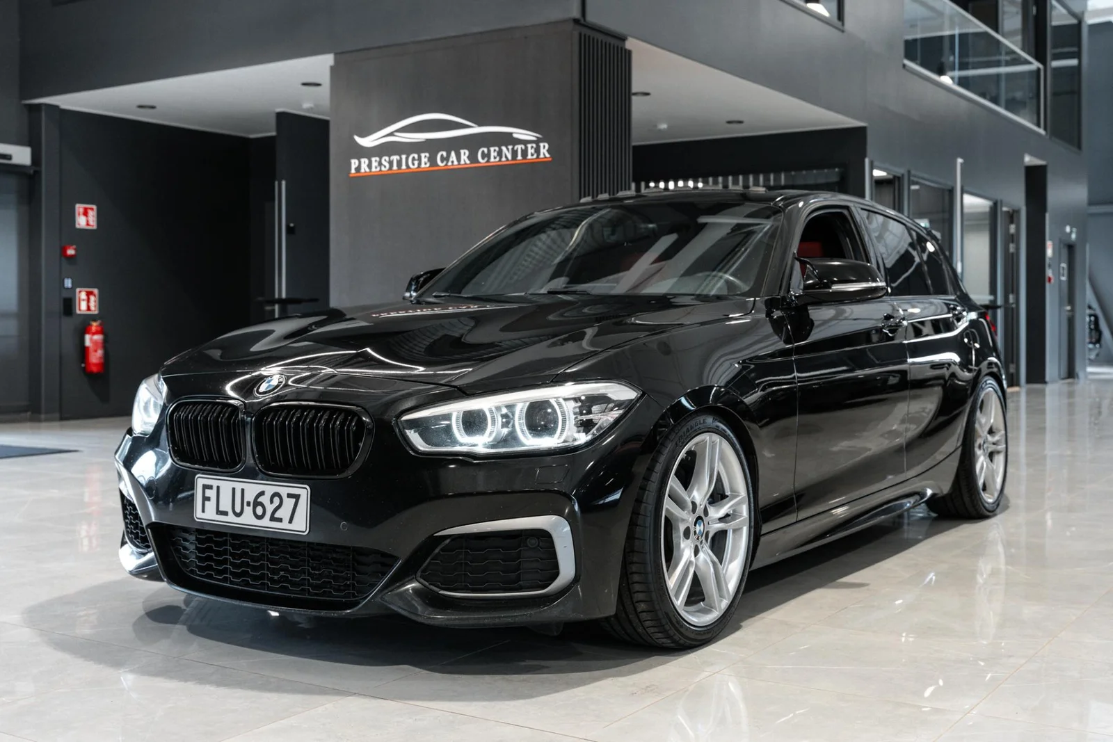 BMW M135i F20 Hatchback M135i A xDrive HUIPPUVARUSTELTU SUOMI-AUTO!, kuva 2