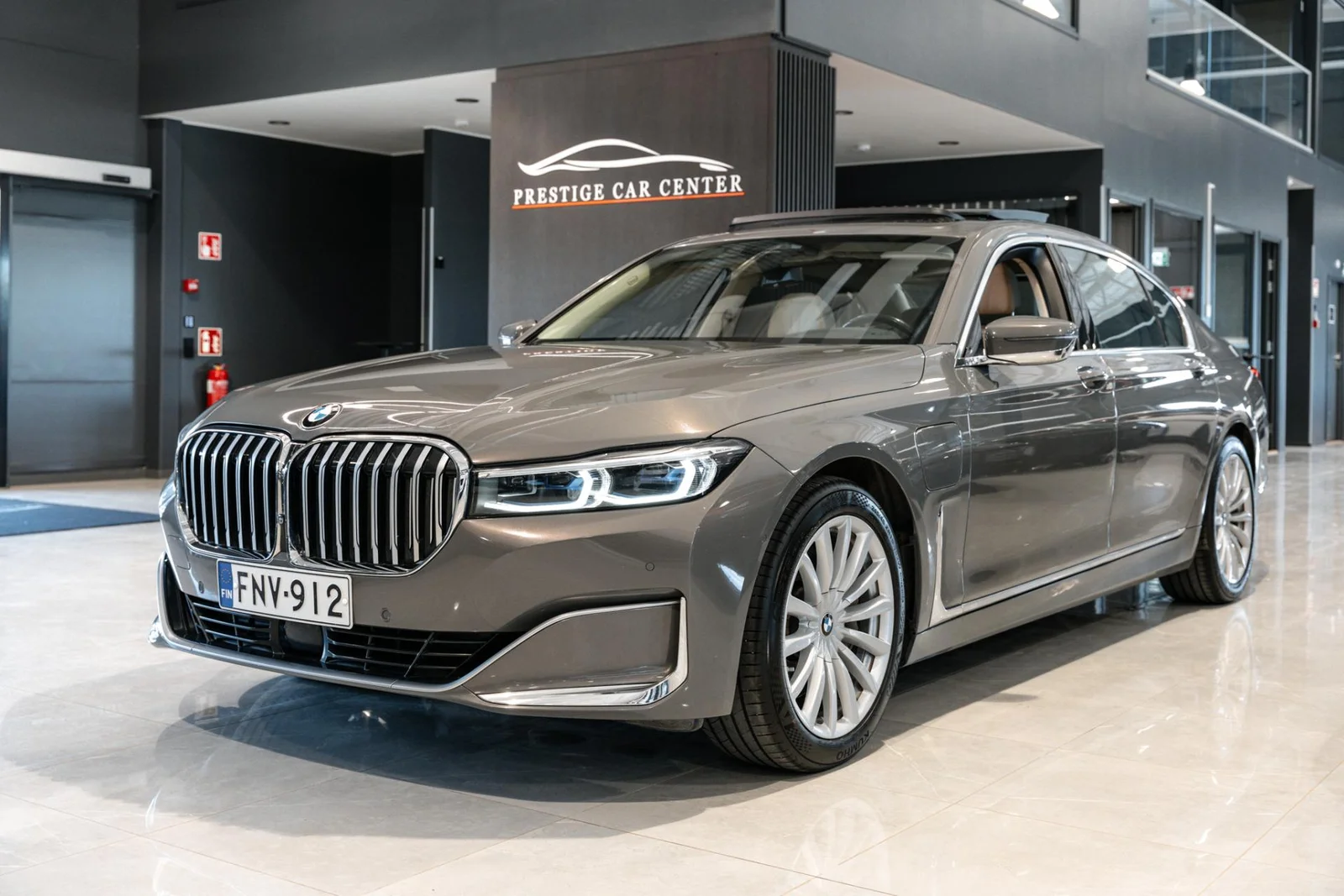 BMW 745 G12 Sedan 745Le A xDrive HUIPPUVARUSTELTU!, kuva 2