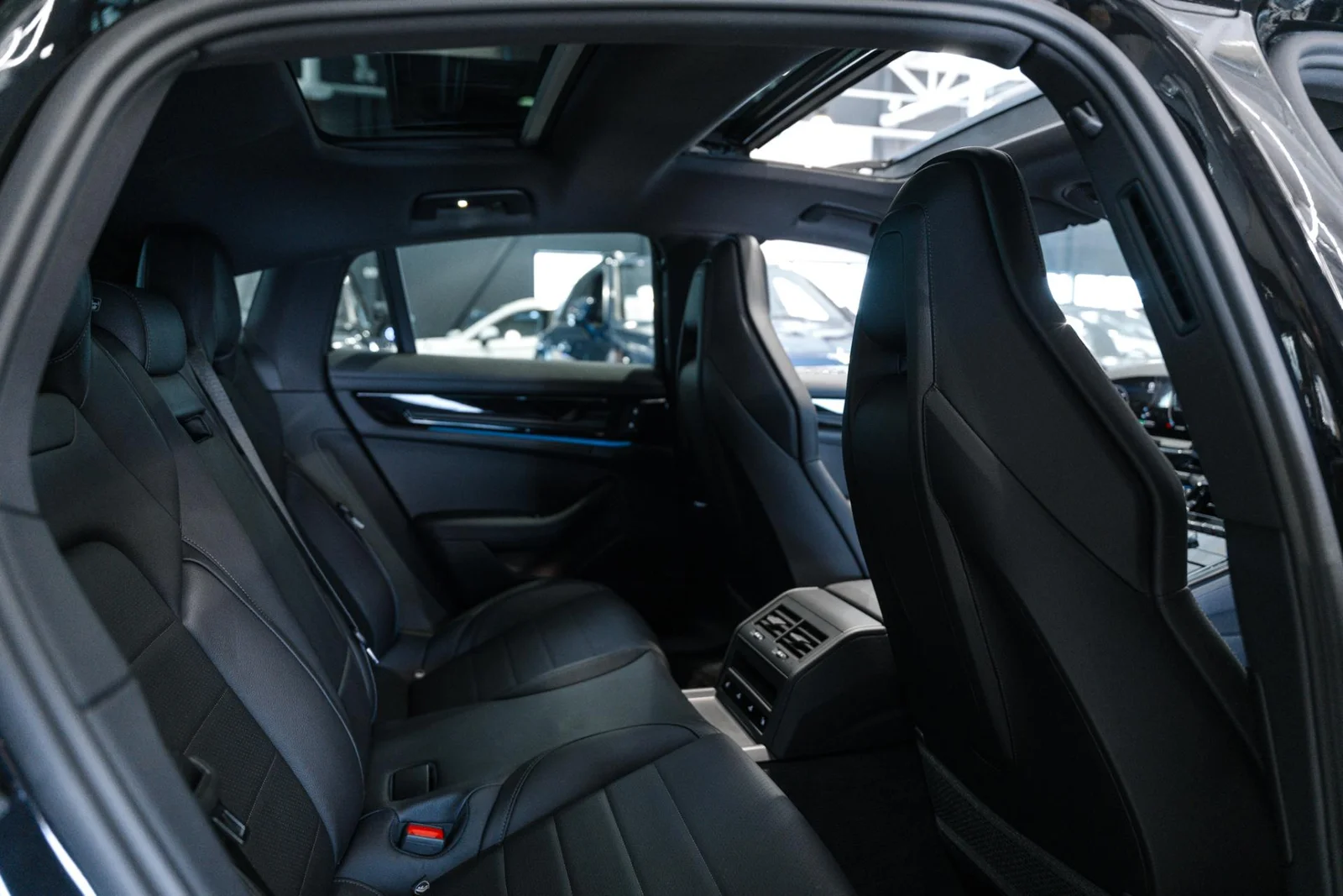 Porsche Panamera 4 E-Hybrid, kuva 12