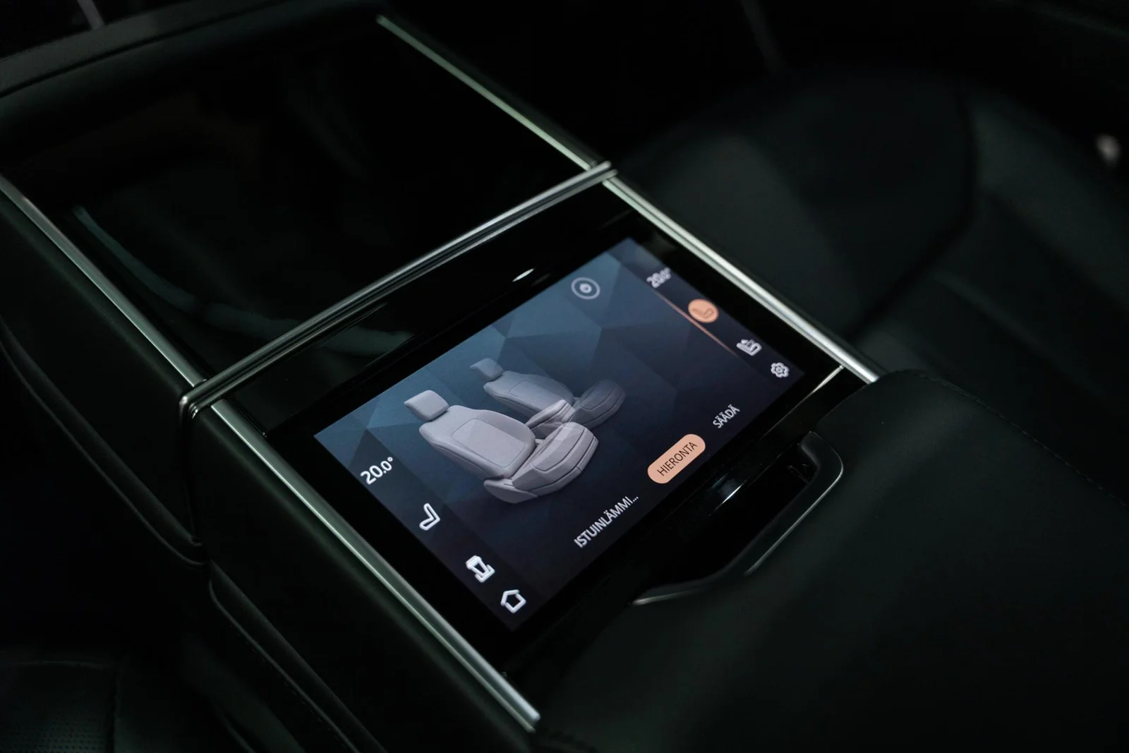 Land Rover Range Rover P510e Plug-in Hybrid Autobiography Suomi-auto, kuva 14