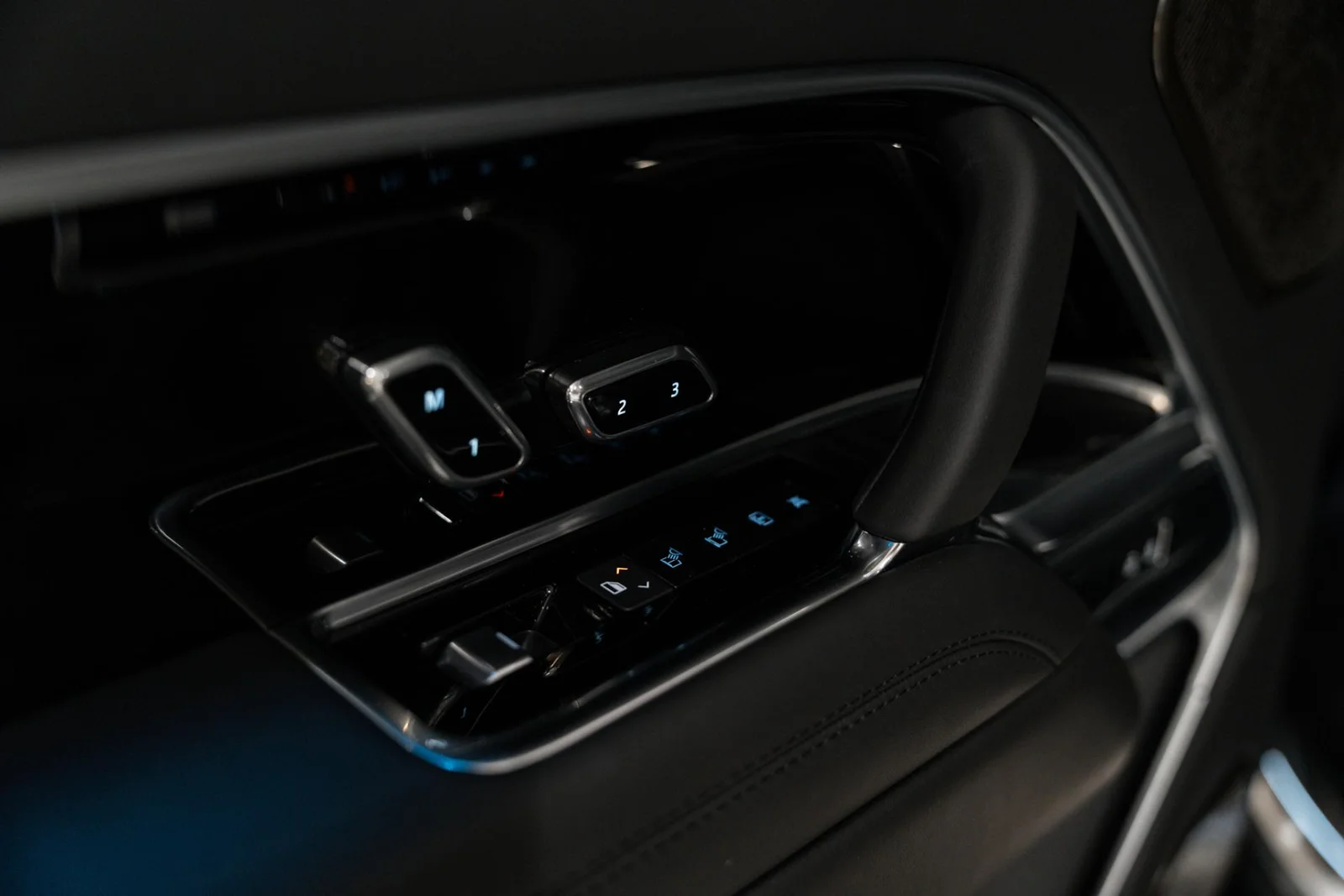 Land Rover Range Rover P510e Plug-in Hybrid Autobiography Suomi-auto, kuva 15