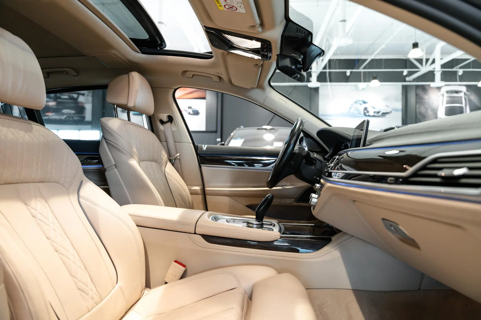 BMW 745 G12 Sedan 745Le A xDrive HUIPPUVARUSTELTU!, kuva 8