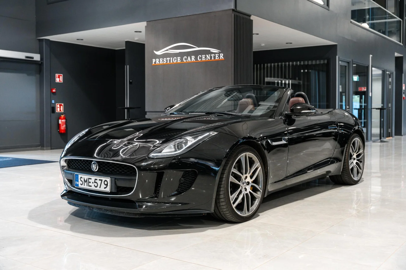Jaguar F-type 3,0 V6 340PS Convertible, kuva 2