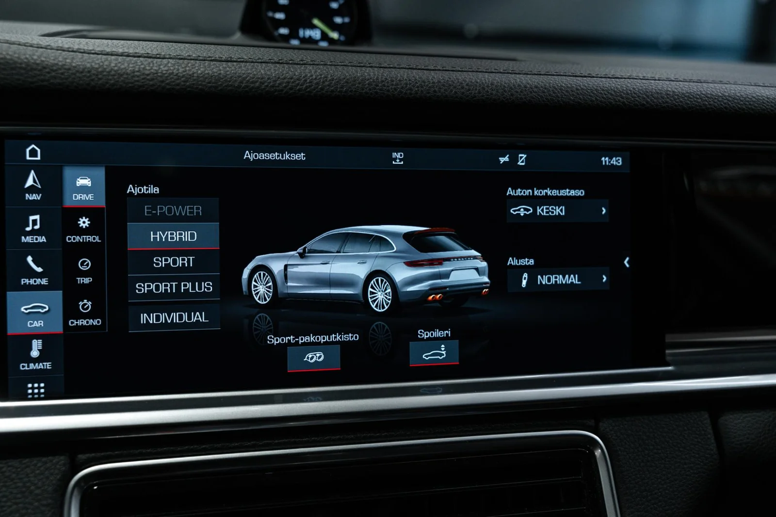 Porsche Panamera 4 E-Hybrid Sport Turismo Sport pakoputkisto / Panoraama, kuva 13