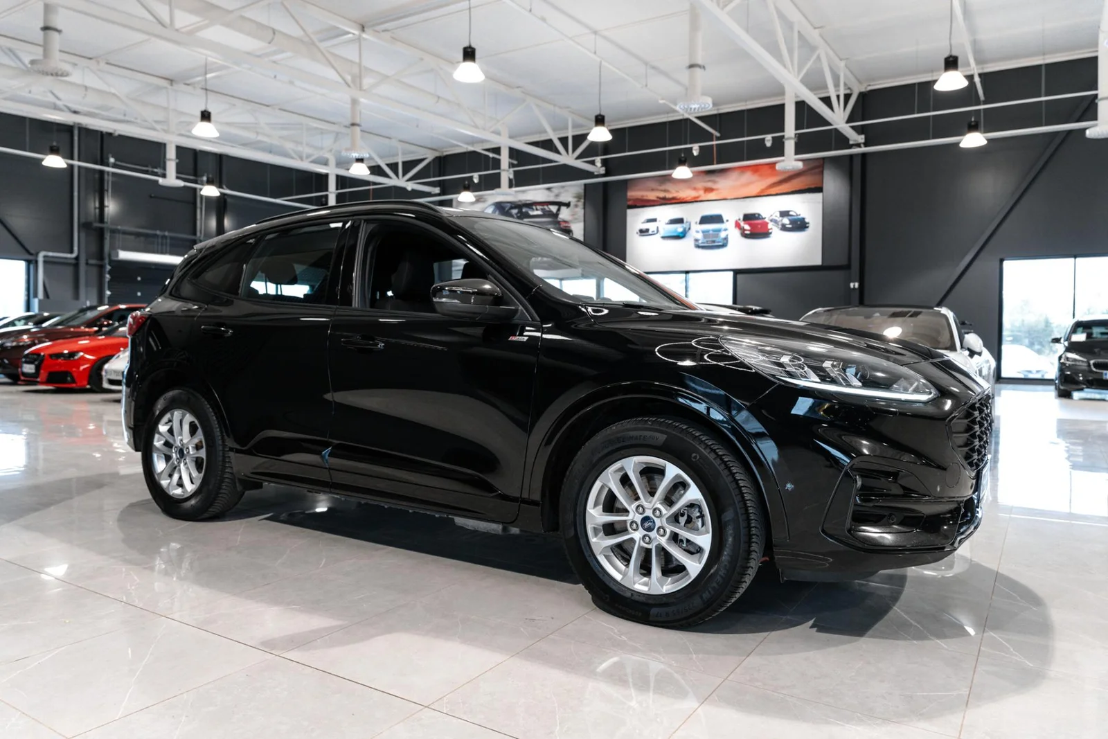 Ford Kuga 2,5 Ladattava hybridi (PHEV) 225hv CVT FWD ST-Line 5-ovinen, kuva 4