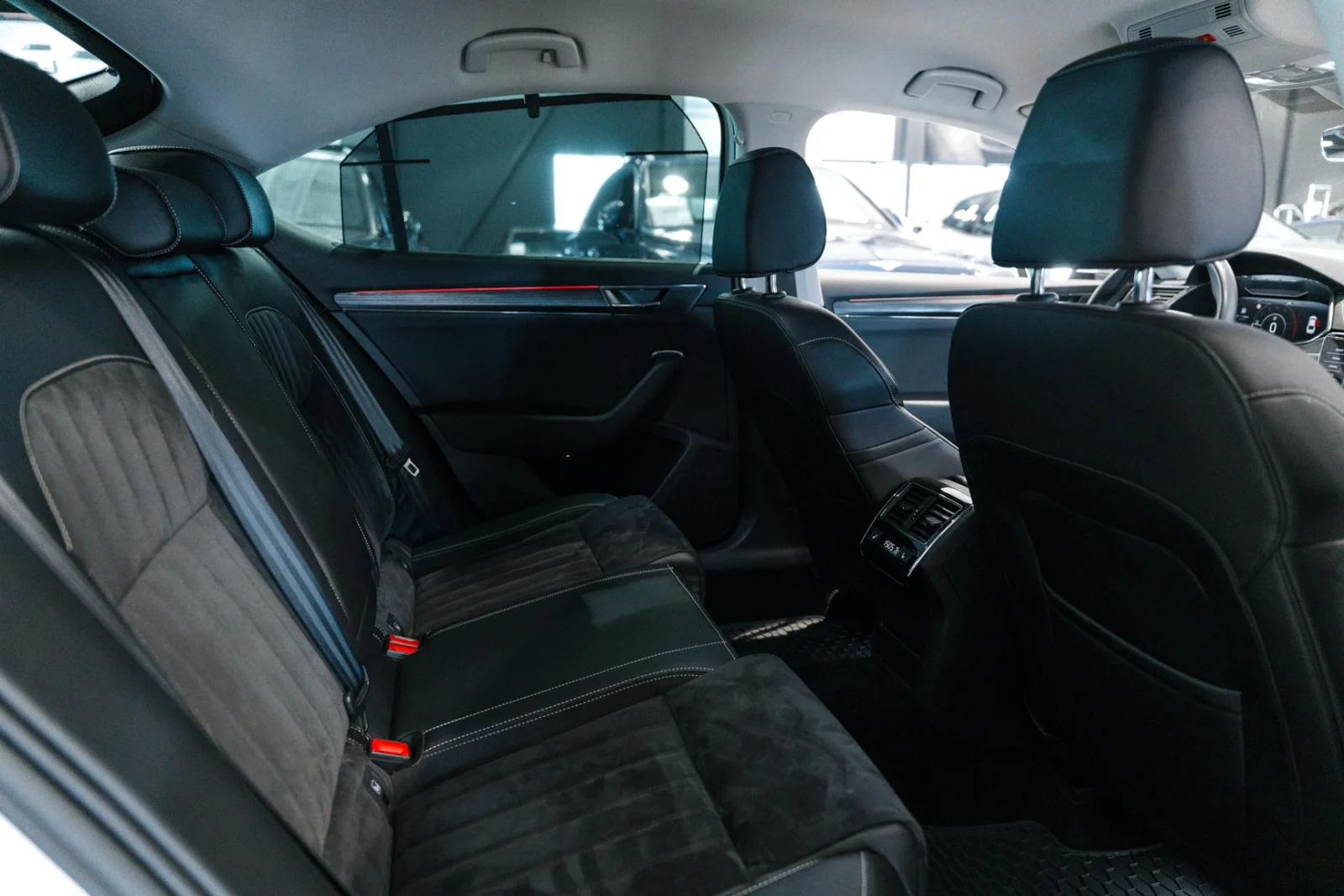 Skoda Superb 2,0 TDI 190 4x4 Style DSG Autom., kuva 9