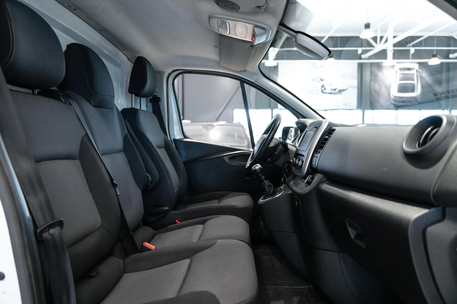 Renault Trafic dCi 120 L2H1 6,0m3 Navi Edition, kuva 9