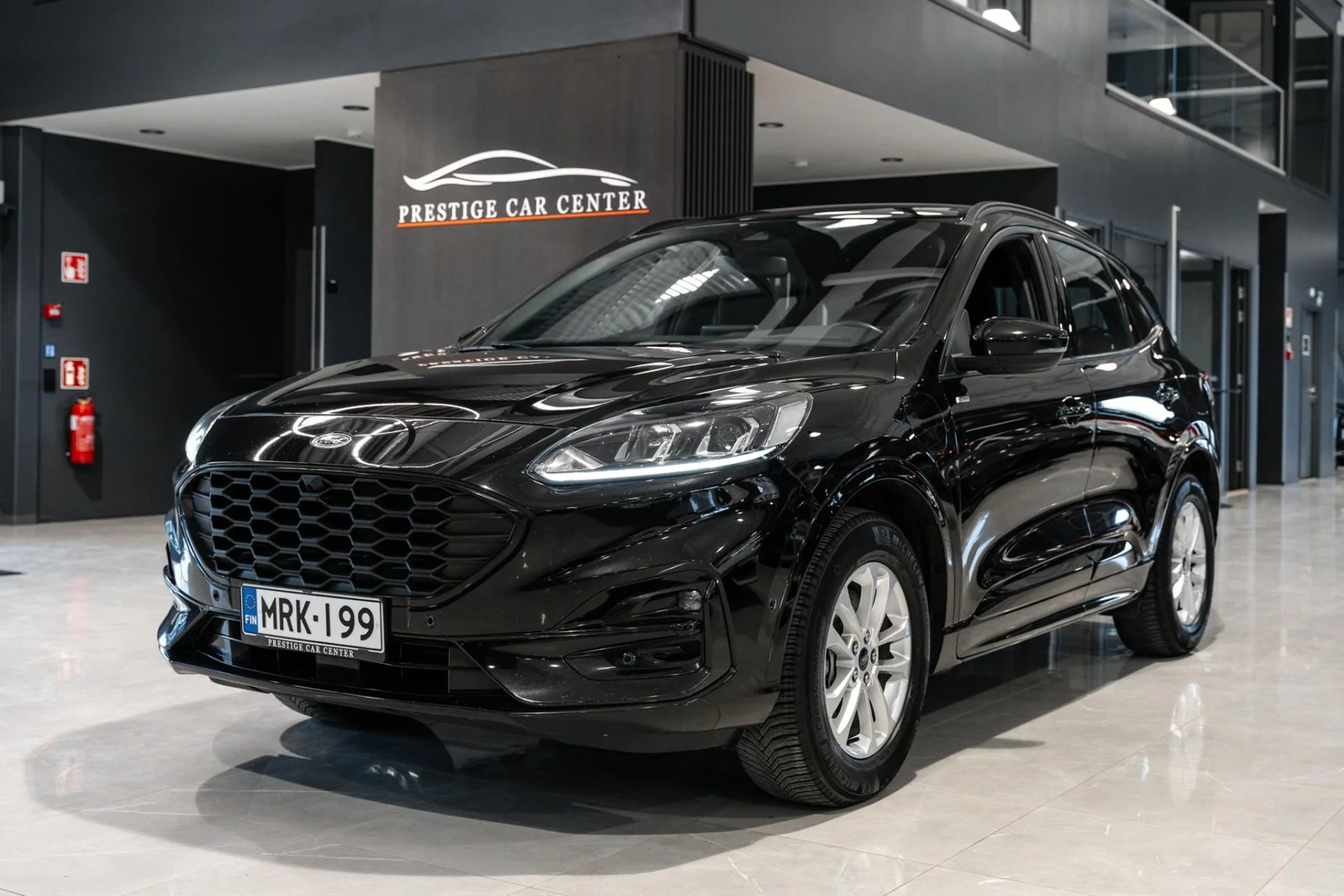 Ford Kuga 2,5 Ladattava hybridi (PHEV) 225hv CVT FWD ST-Line 5-ovinen, kuva 2