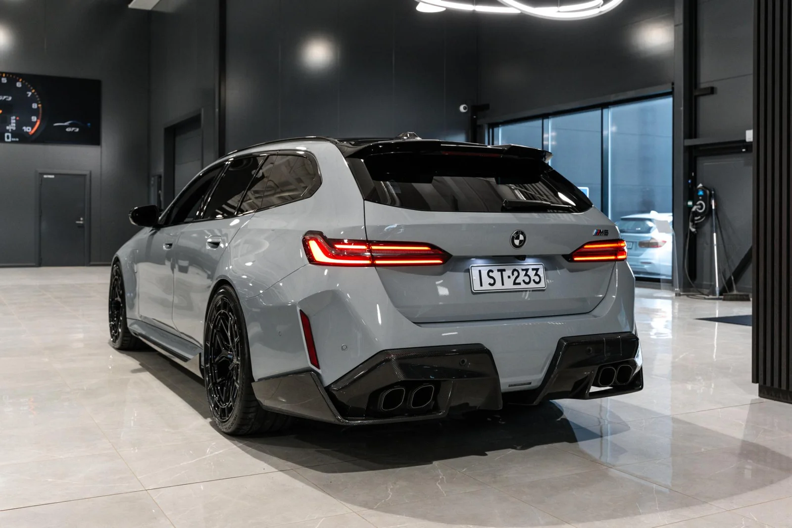 BMW M5 G99 Touring Akrapovic / Vossen / Hiilikuitu, kuva 6