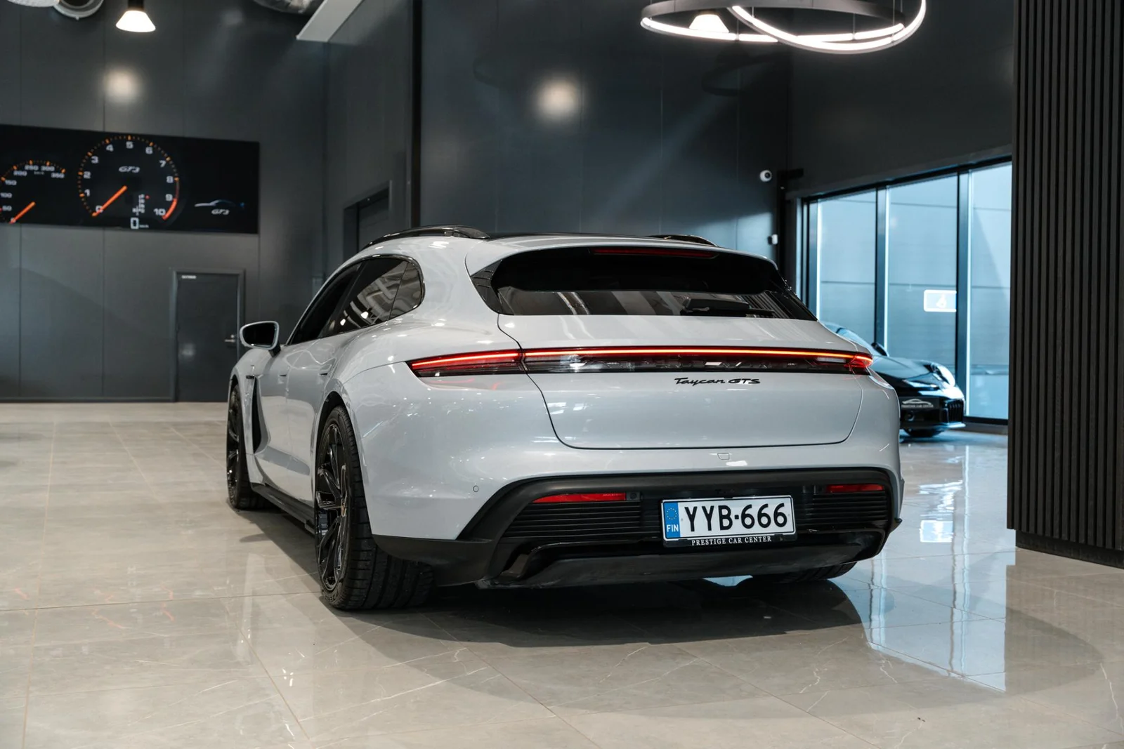 Porsche Taycan GTS Sport Turismo HUIPPUVARUSTELTU!, kuva 6