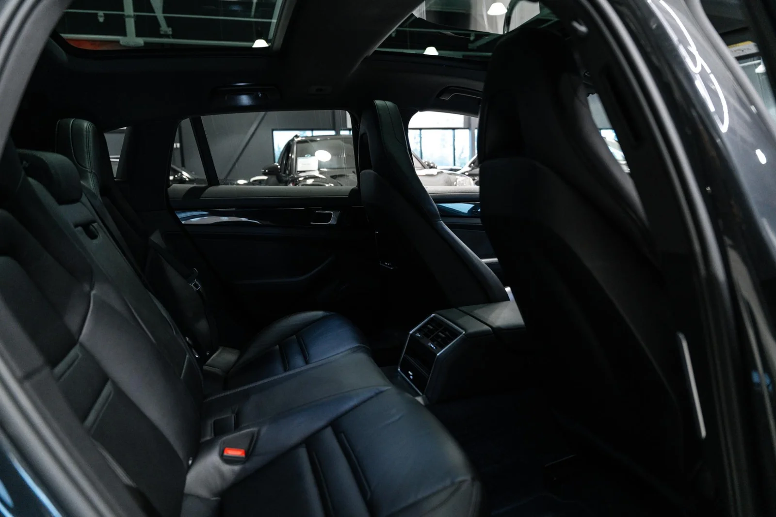 Porsche Panamera 4 E-Hybrid Sport Turismo Sport pakoputkisto / Panoraama, kuva 9