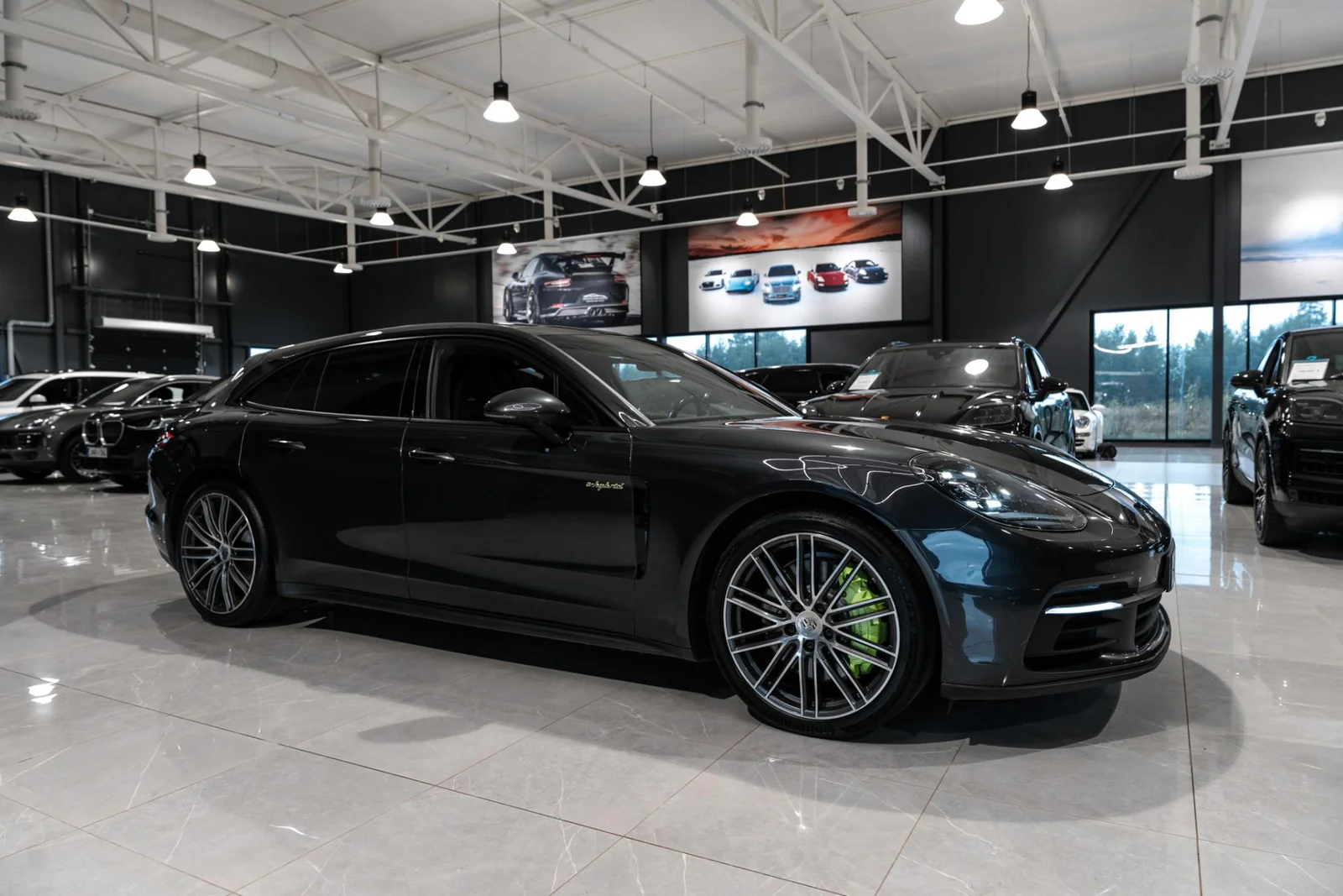Porsche Panamera 4 E-Hybrid Sport Turismo Sport pakoputkisto / Panoraama, kuva 4