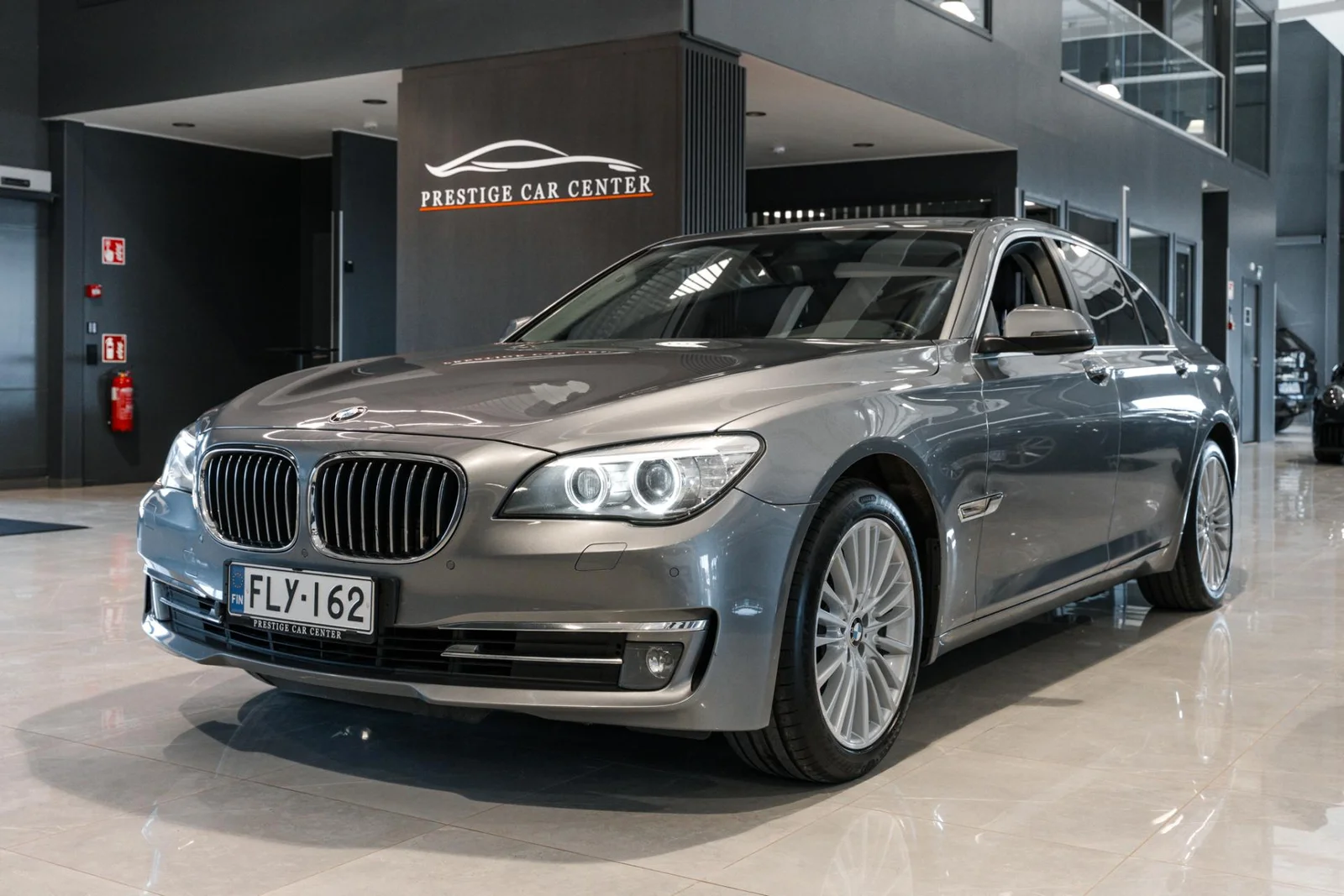 BMW 730 TwinPower Turbo A xDrive F01 Sedan, kuva 2