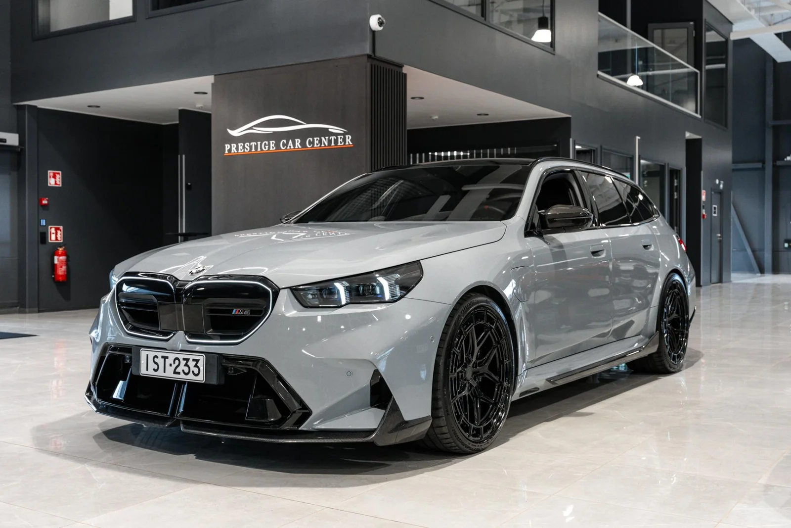 BMW M5 G99 Touring Akrapovic / Vossen / Hiilikuitu, kuva 2