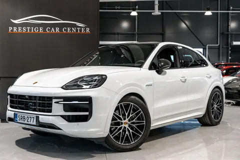 Porsche Cayenne E-Hybrid Coupé Facelift / Suomi-auto
