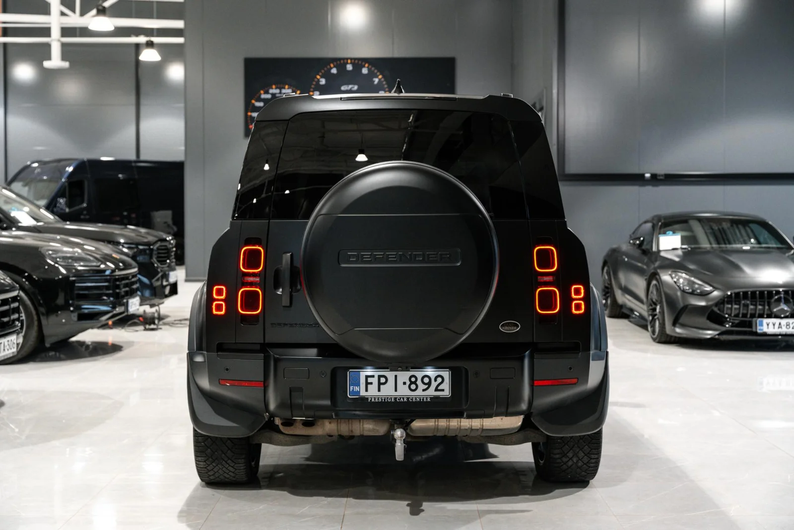 Land Rover Defender 110 D200 MHEV 23MY sis. alv, kuva 6
