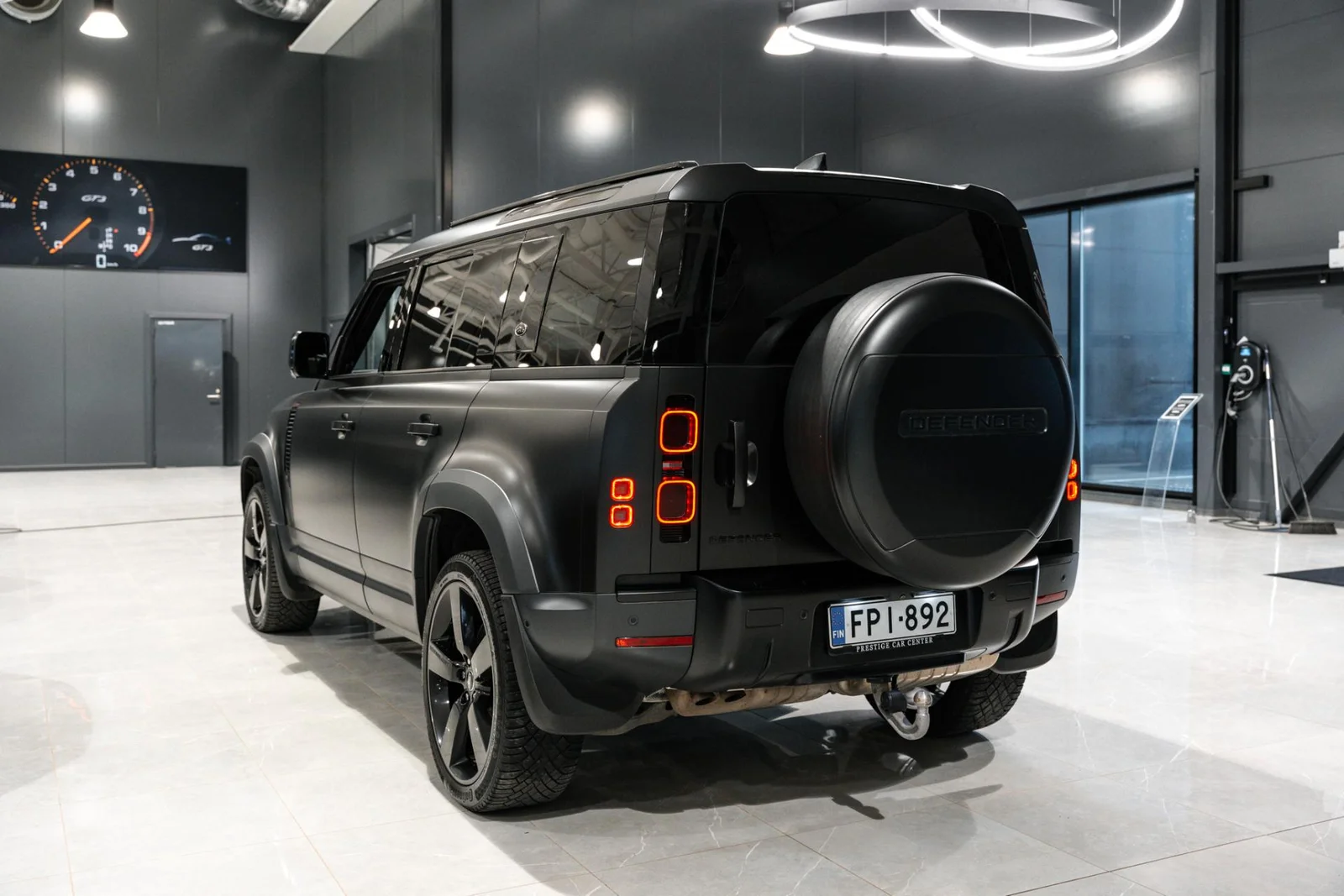 Land Rover Defender 110 D200 MHEV 23MY sis. alv, kuva 5