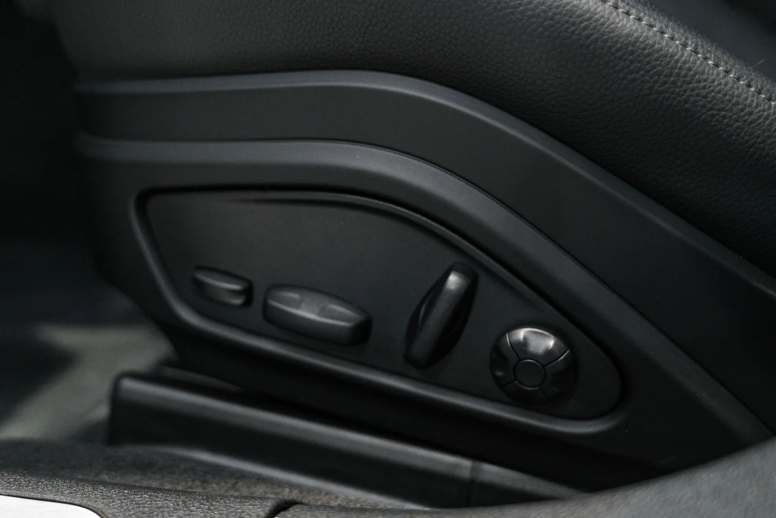Porsche Panamera 4 E-Hybrid, kuva 17