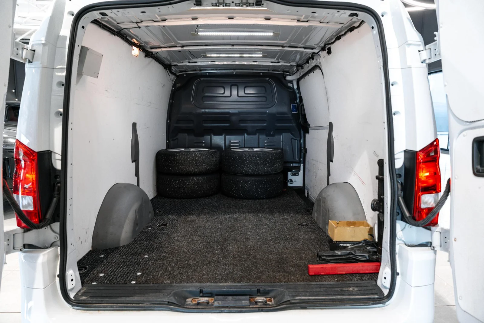 Mercedes-Benz Vito 119CDI 4x4-3,2/32K keskipitkä A2 A HUIPPUVARUSTELTU!, kuva 9