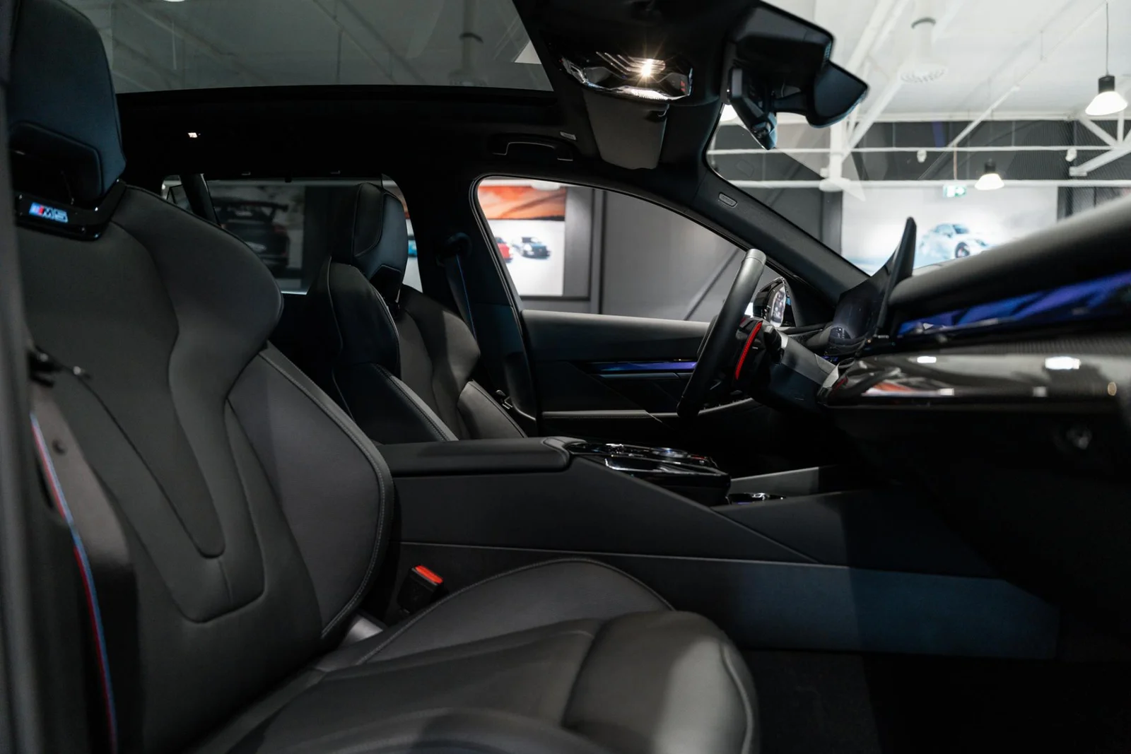 BMW M5 G99 Touring Akrapovic / Vossen / Hiilikuitu, kuva 11