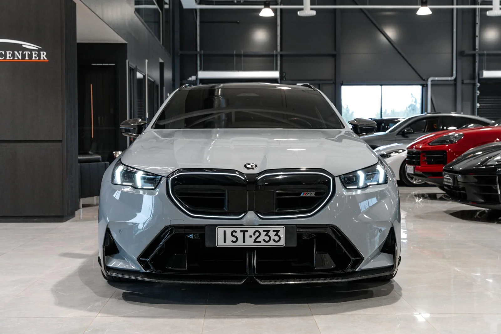 BMW M5 G99 Touring Akrapovic / Vossen / Hiilikuitu, kuva 3