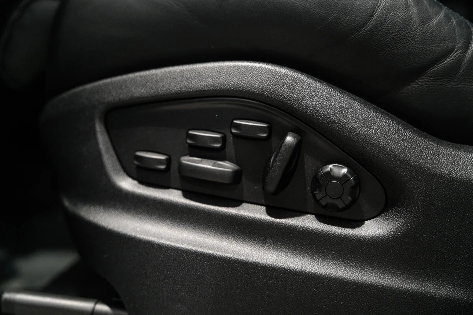 Porsche Cayenne E-Hybrid Coupé Facelift / Suomi-auto, kuva 13