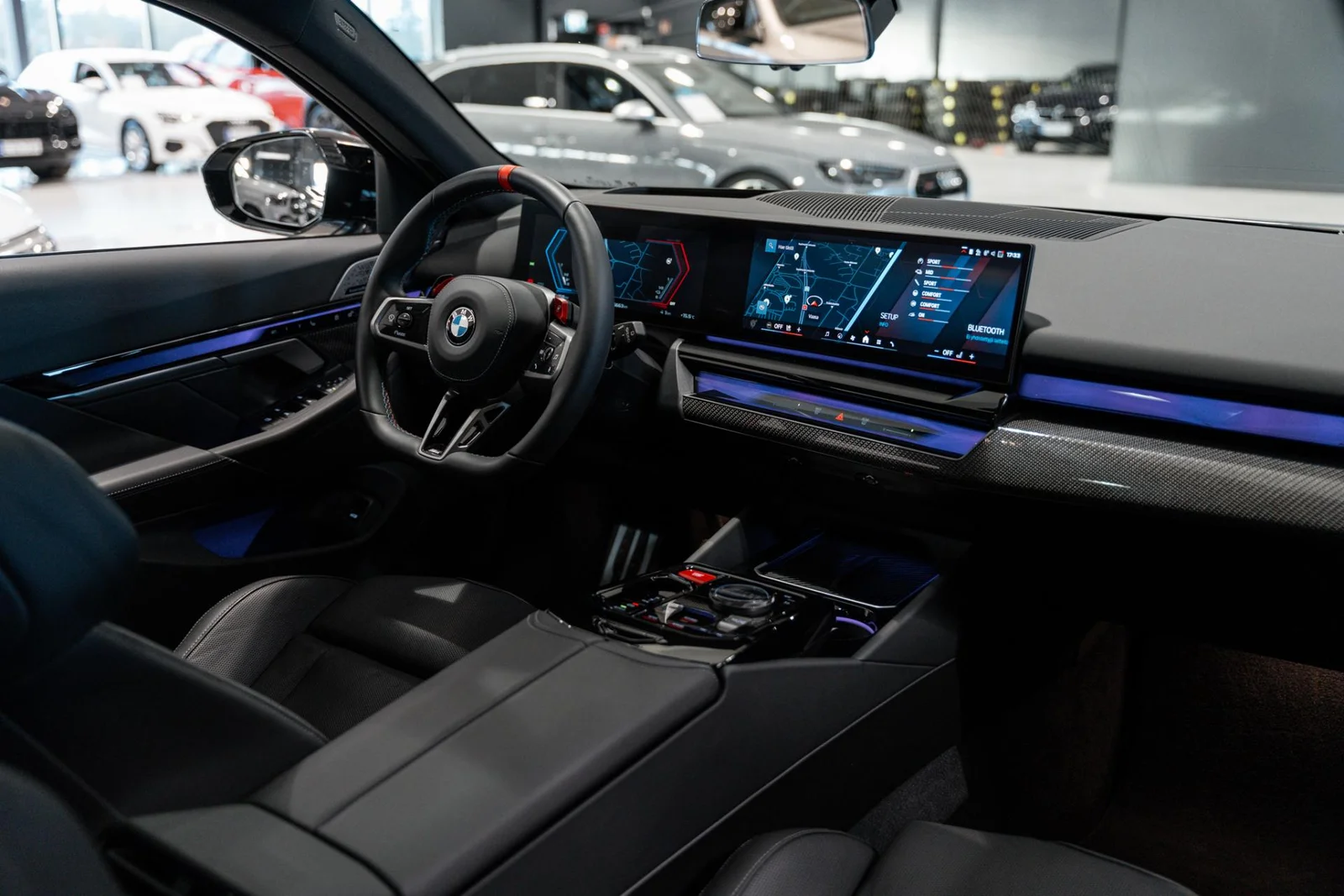 BMW M5 G99 Touring Akrapovic / Vossen / Hiilikuitu, kuva 14