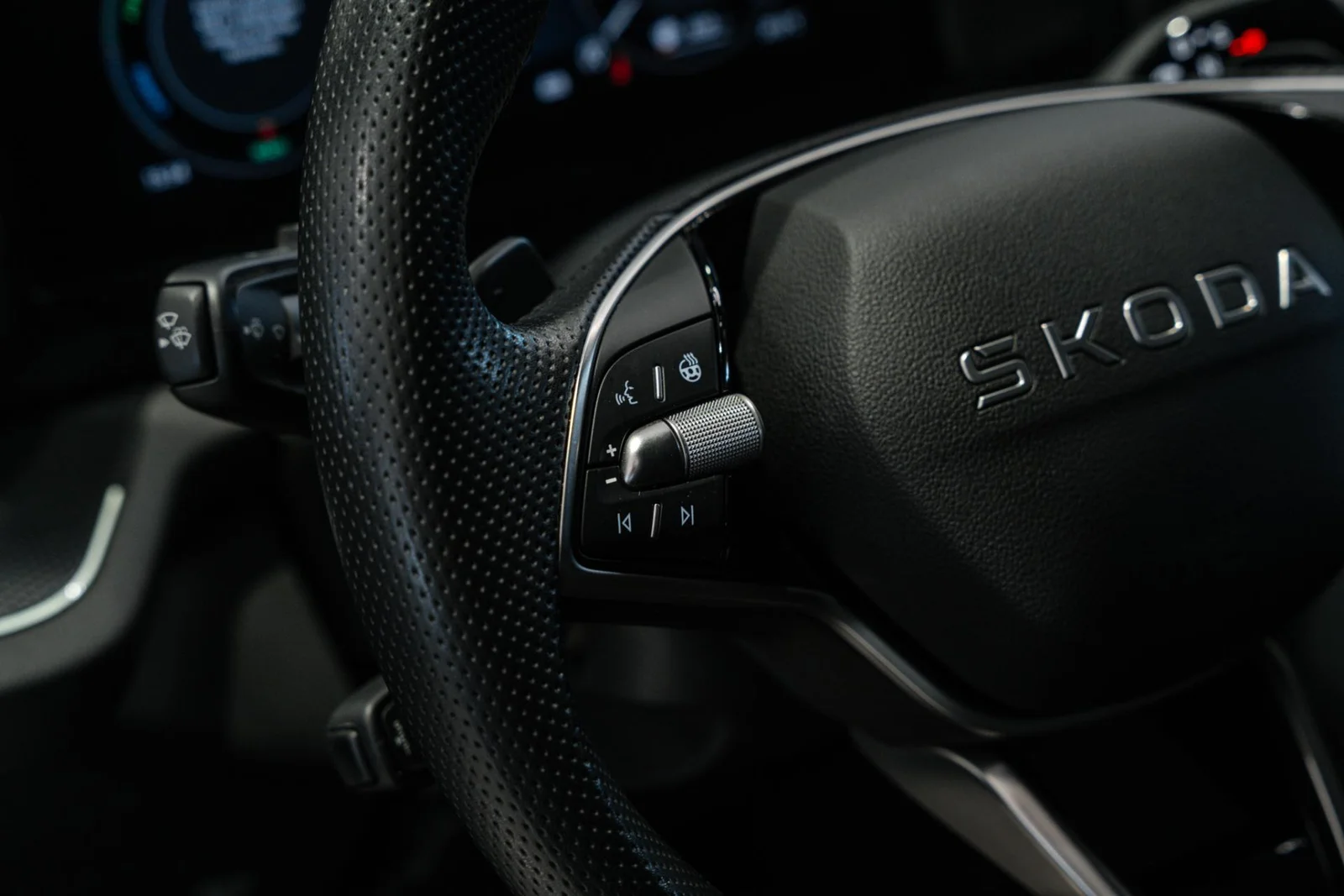 Skoda Kodiaq 1.5 TSI PHEV Selection Explore Edt. DSG Autom. / Pidennetty tehdastakuu / ALV, kuva 14